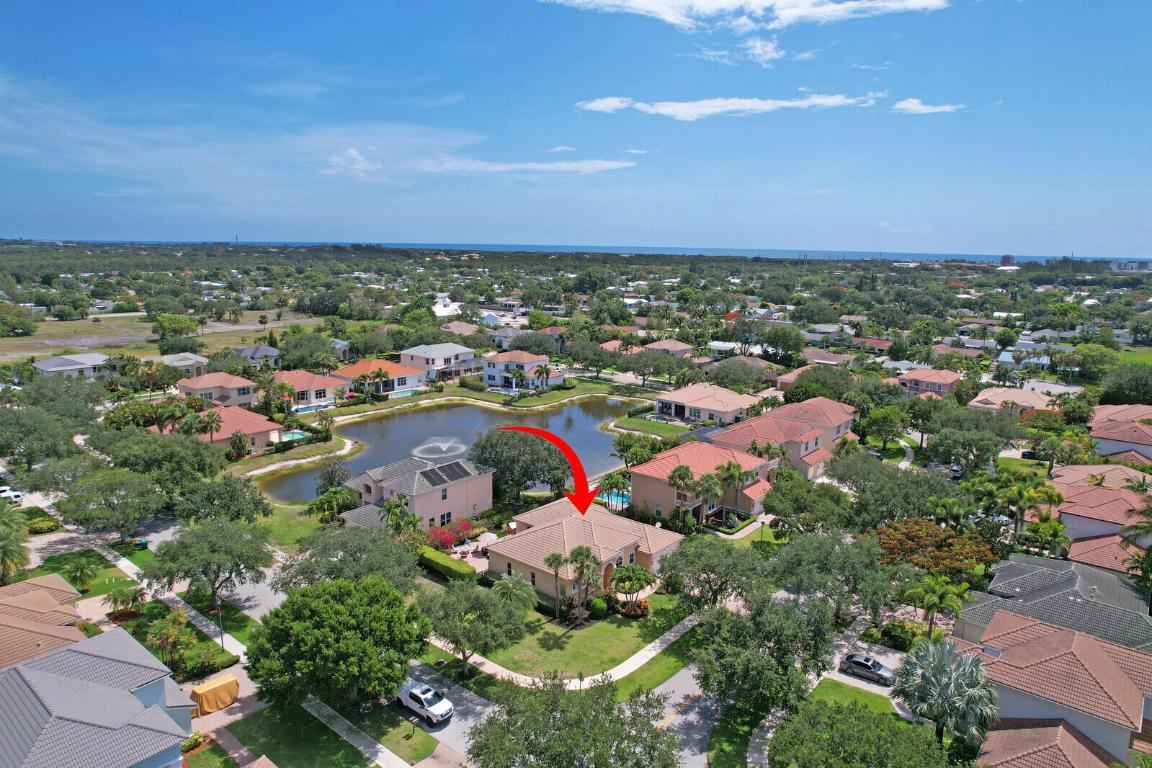 146 Magnolia Tequesta, FL 33469