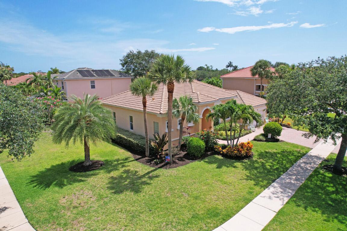 146 Magnolia Tequesta, FL 33469