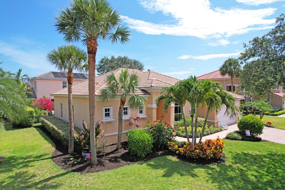 146 Magnolia Tequesta, FL 33469