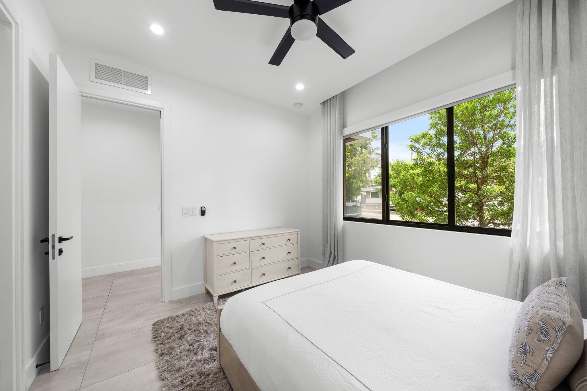 1629 NE 4th Pl Fort Lauderdale, FL 33301