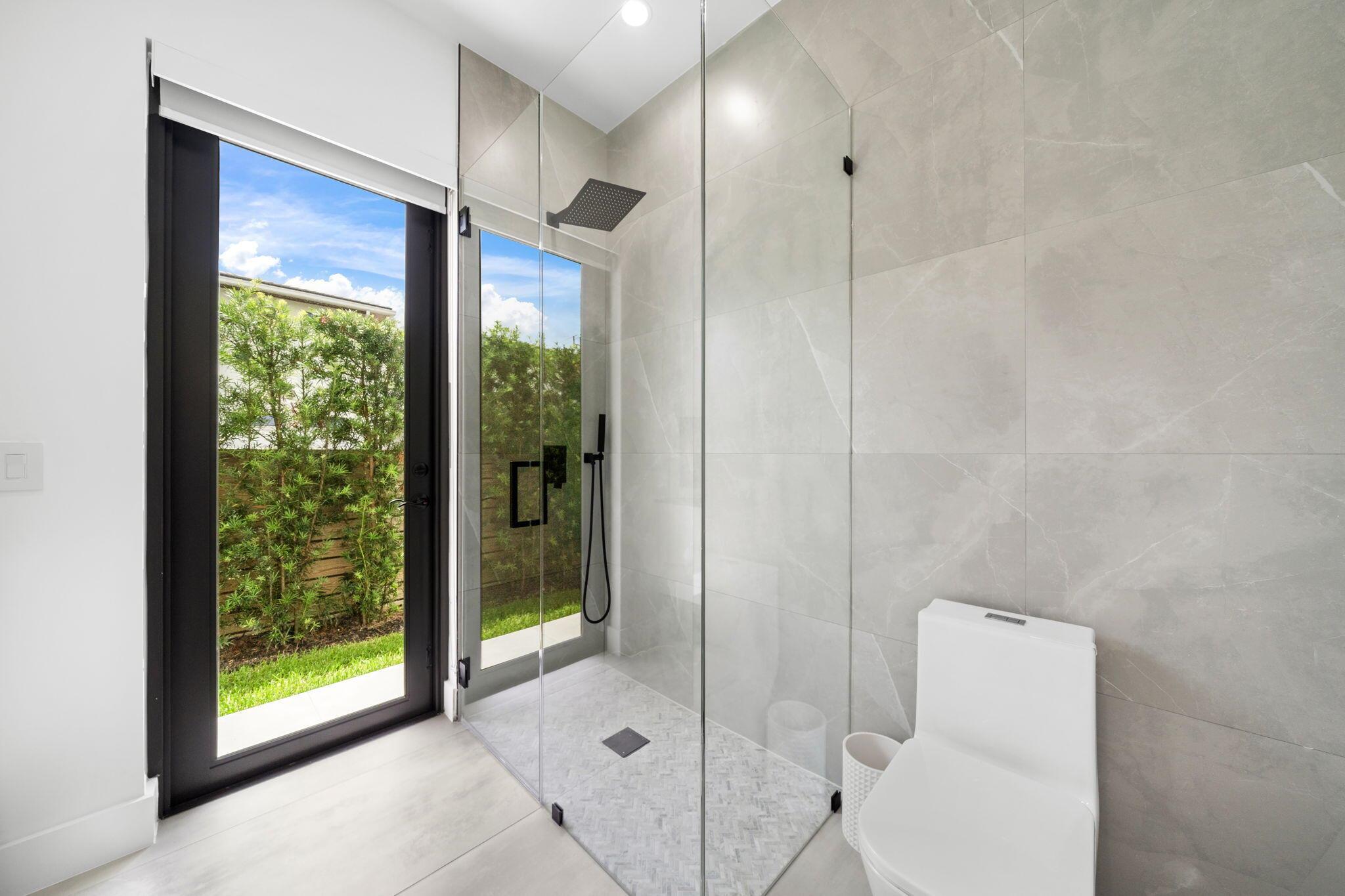 1629 NE 4th Pl Fort Lauderdale, FL 33301