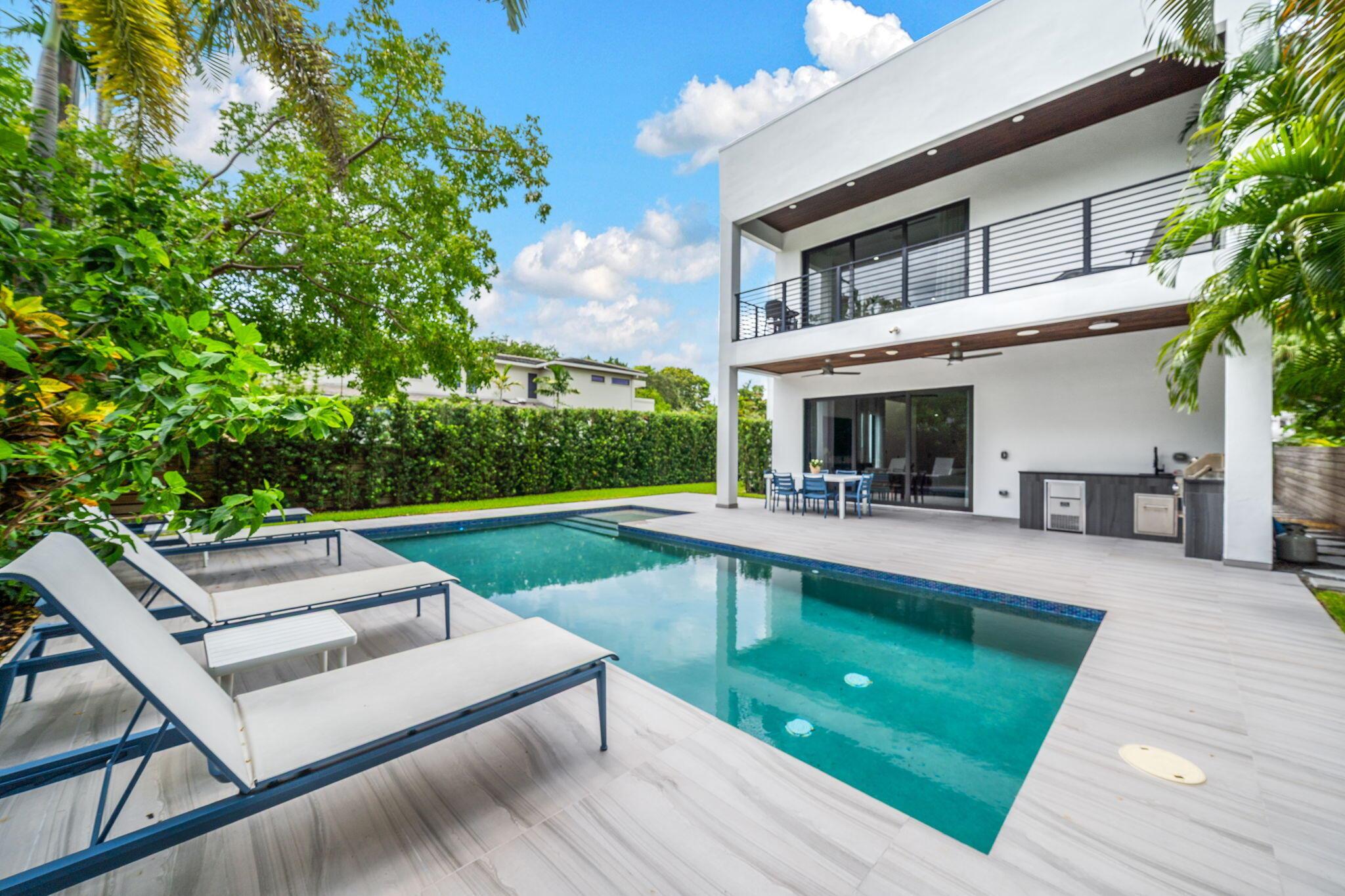 1629 NE 4th Pl Fort Lauderdale, FL 33301