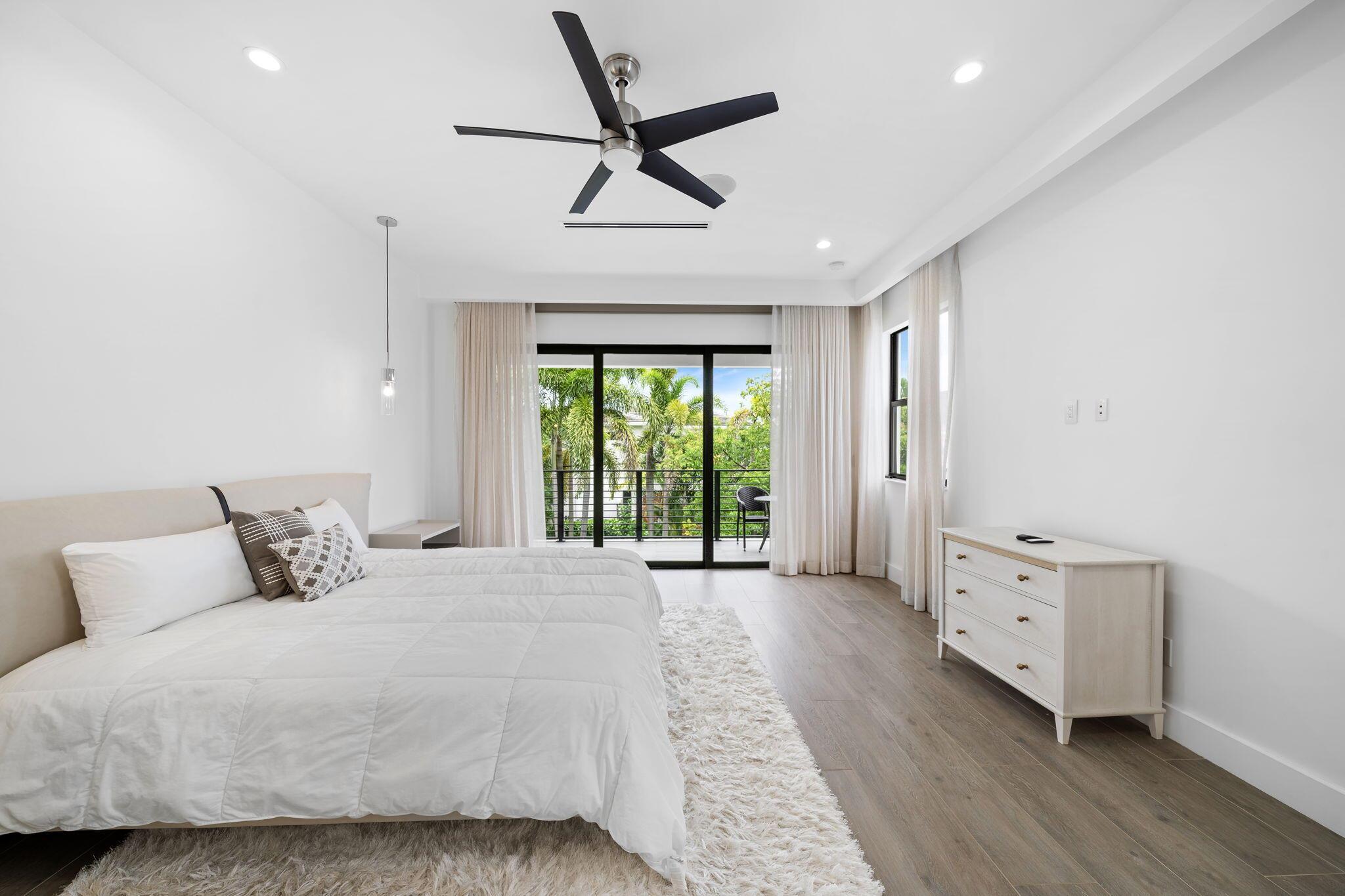 1629 NE 4th Pl Fort Lauderdale, FL 33301