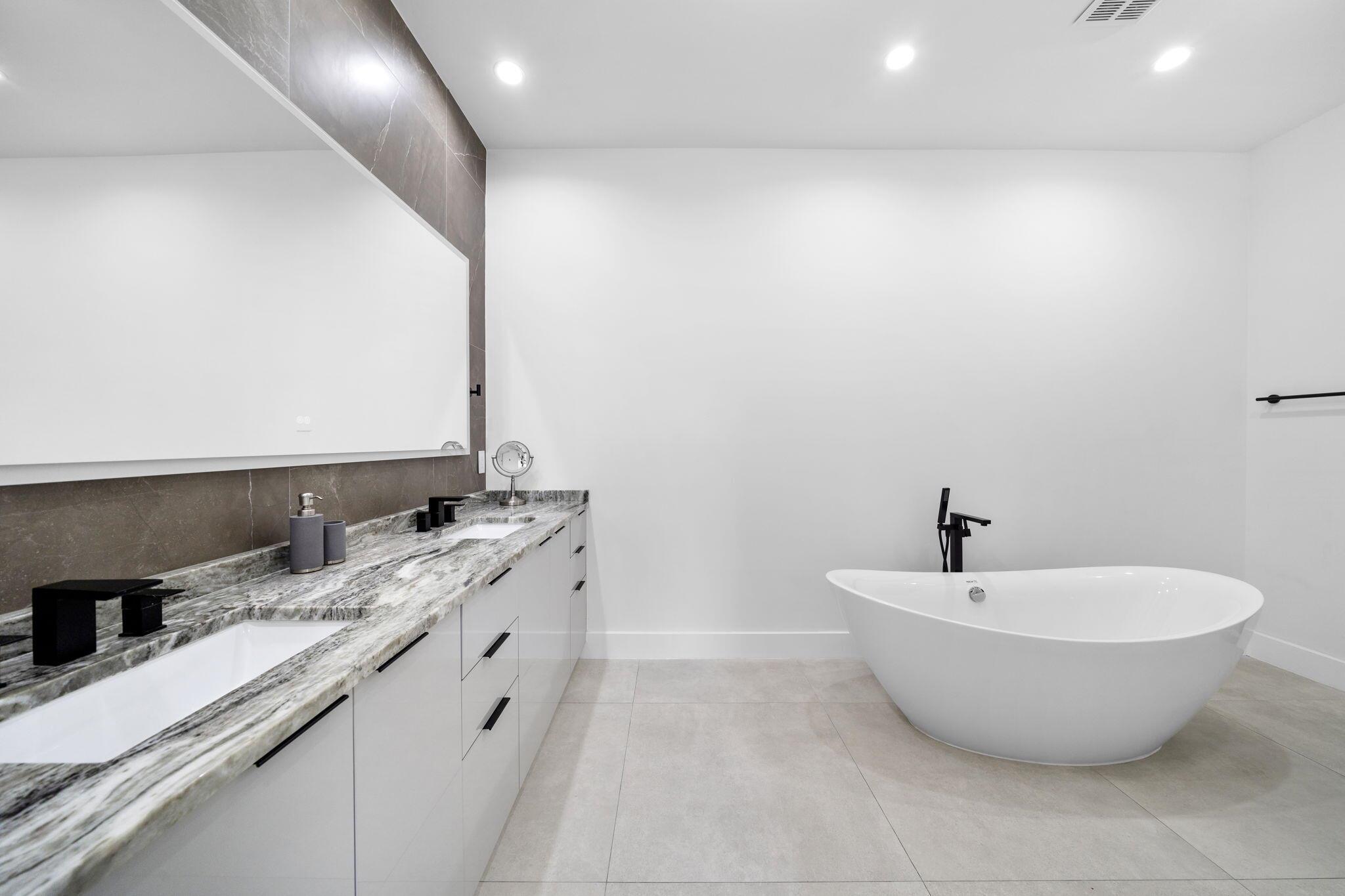 1629 NE 4th Pl Fort Lauderdale, FL 33301