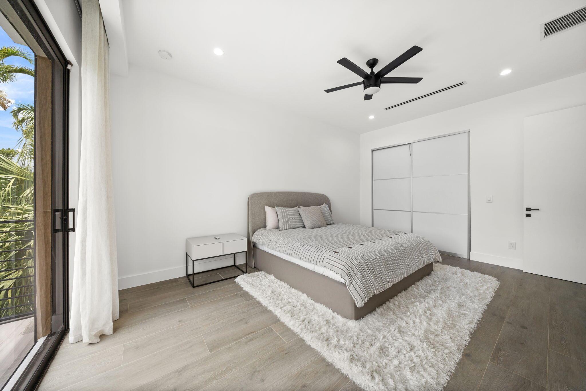 1629 NE 4th Pl Fort Lauderdale, FL 33301