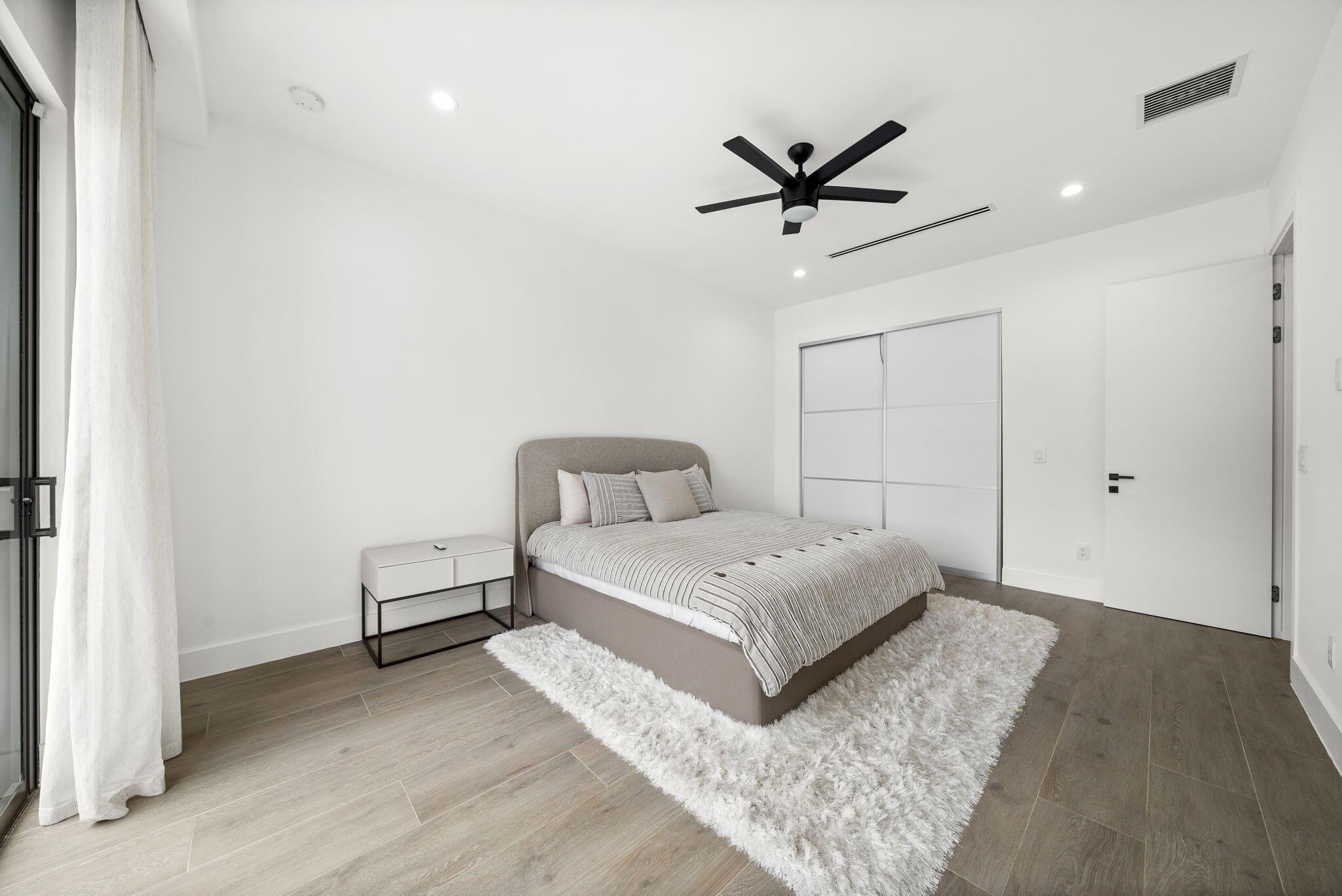 1629 NE 4th Pl Fort Lauderdale, FL 33301