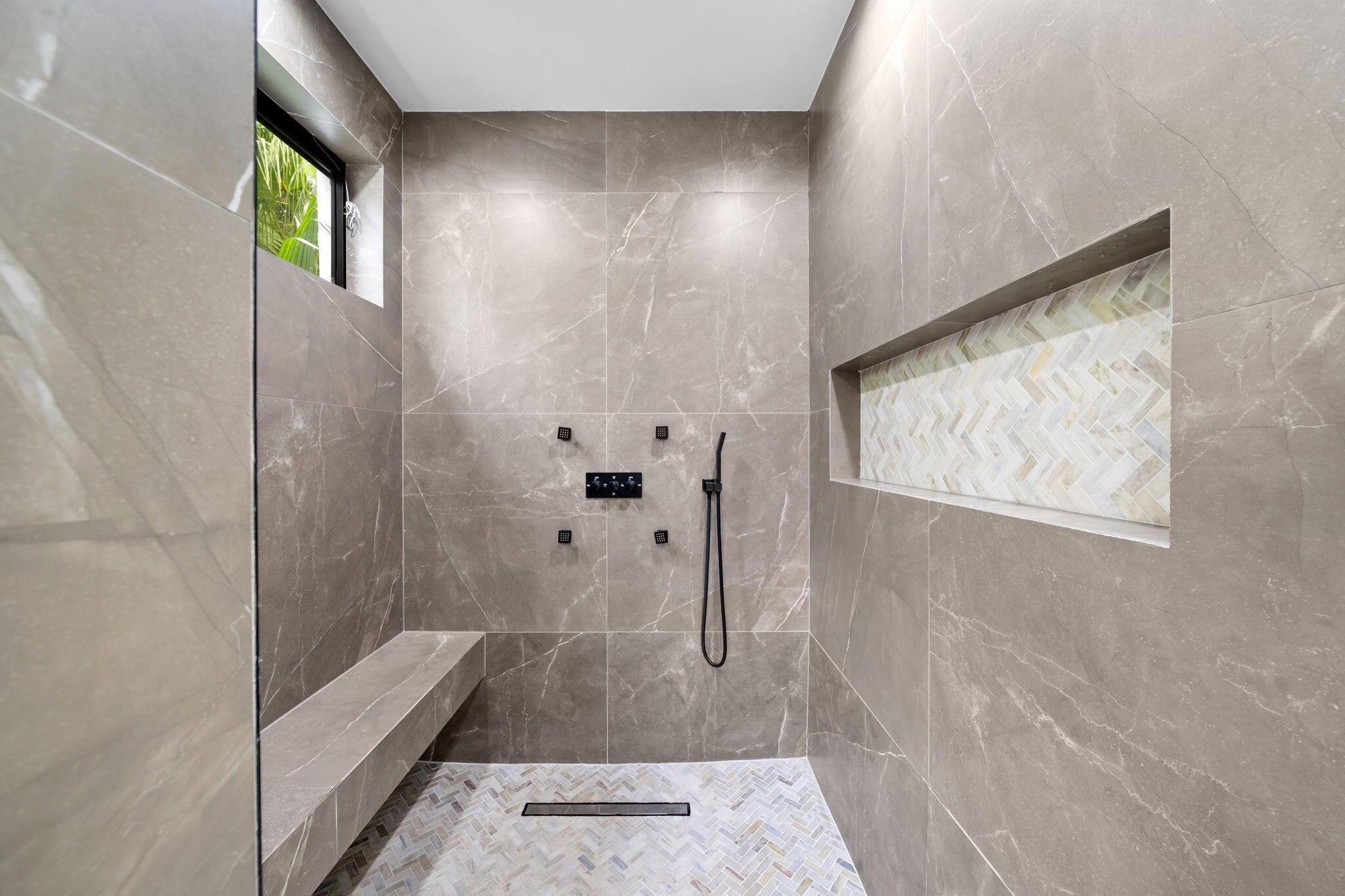 1629 NE 4th Pl Fort Lauderdale, FL 33301