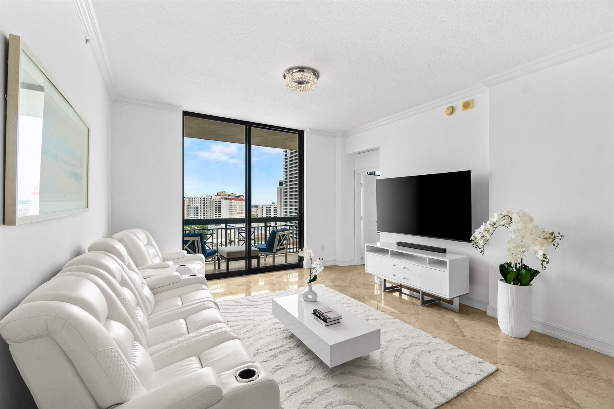701 S Olive Ave #1022