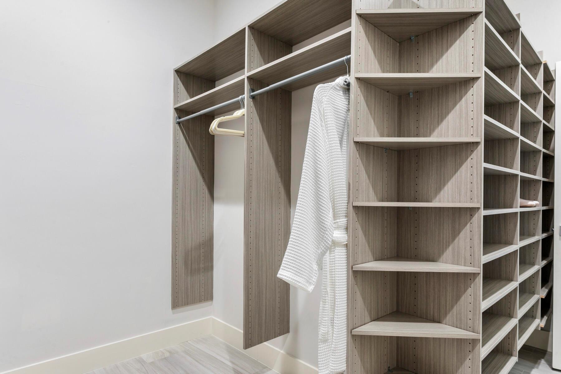 12375 Ridge Rd Rd North Palm Beach, FL 33408