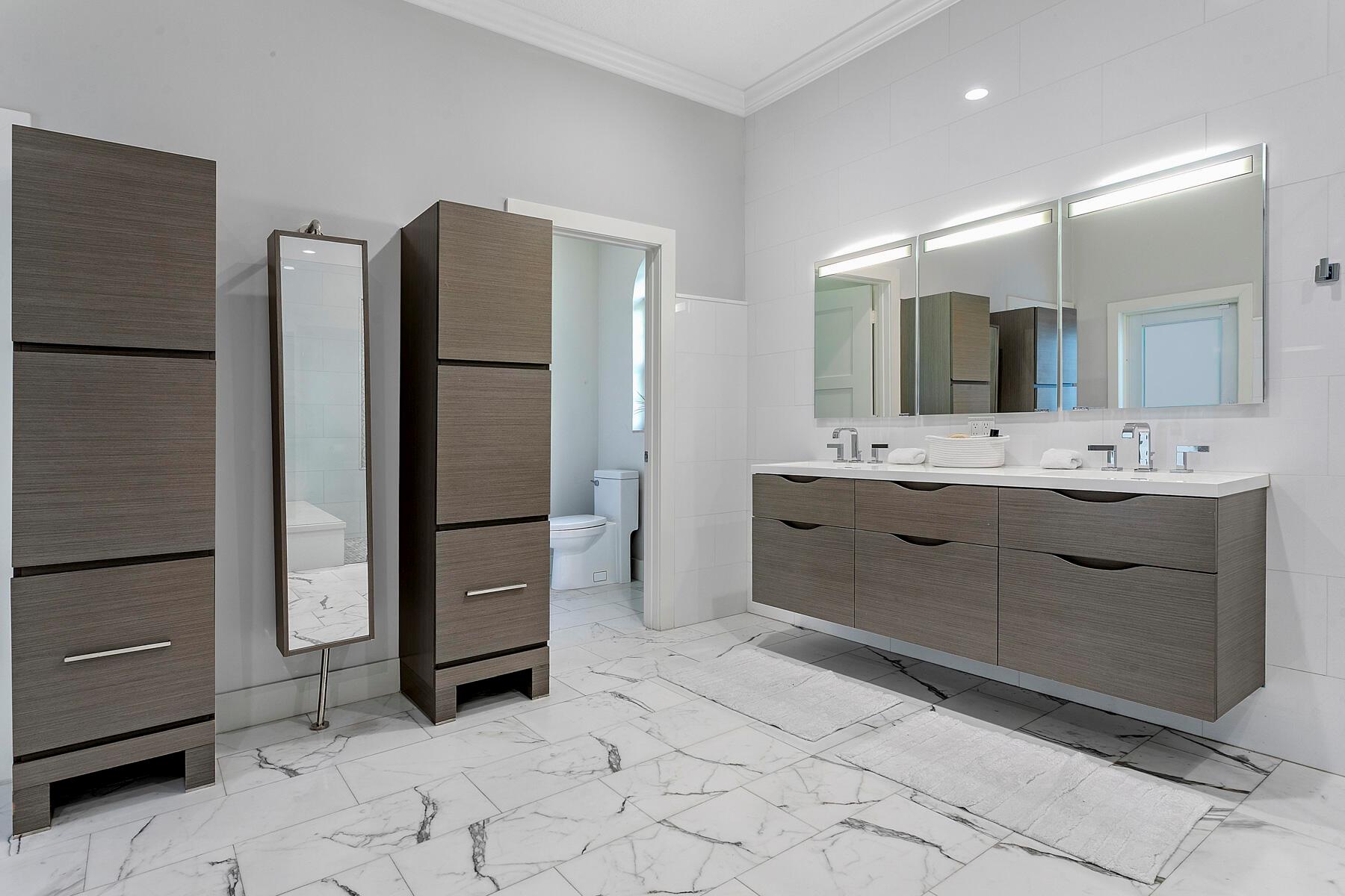 12375 Ridge Rd Rd North Palm Beach, FL 33408