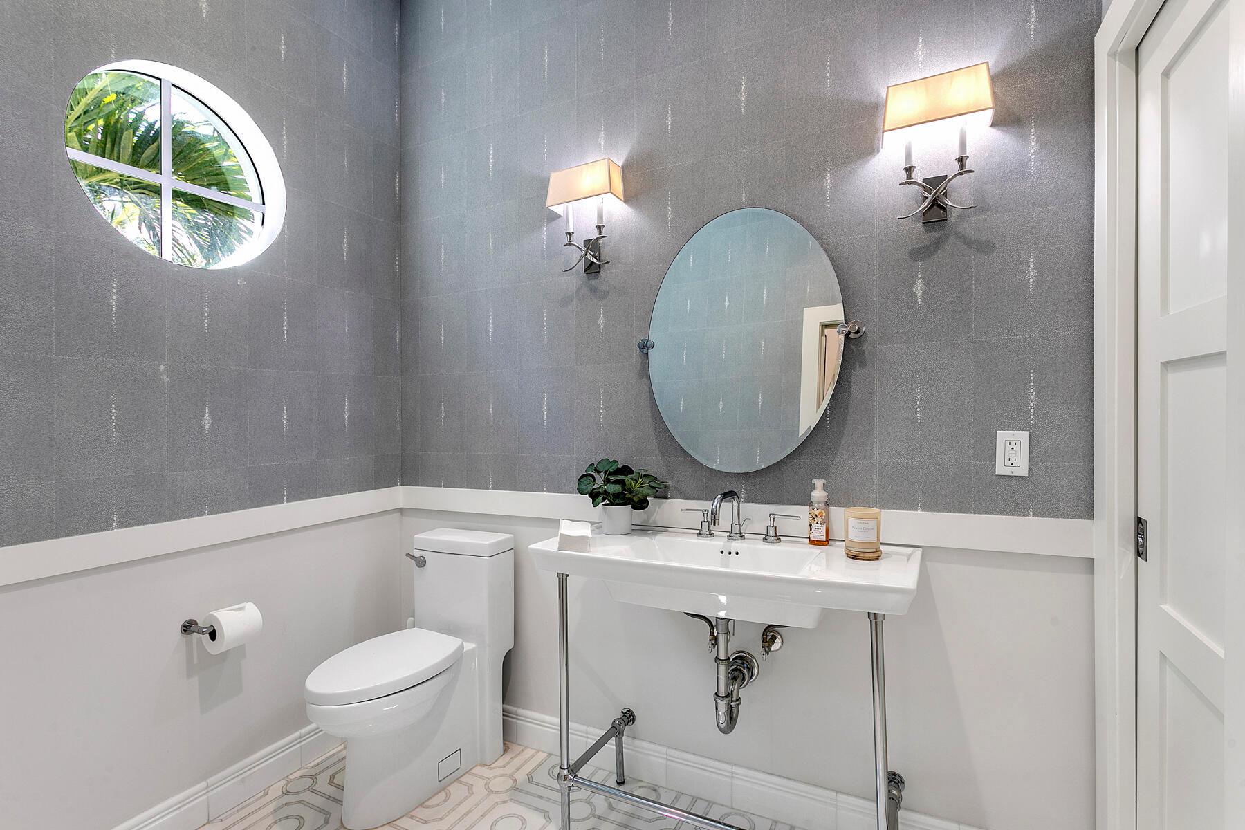 12375 Ridge Rd Rd North Palm Beach, FL 33408