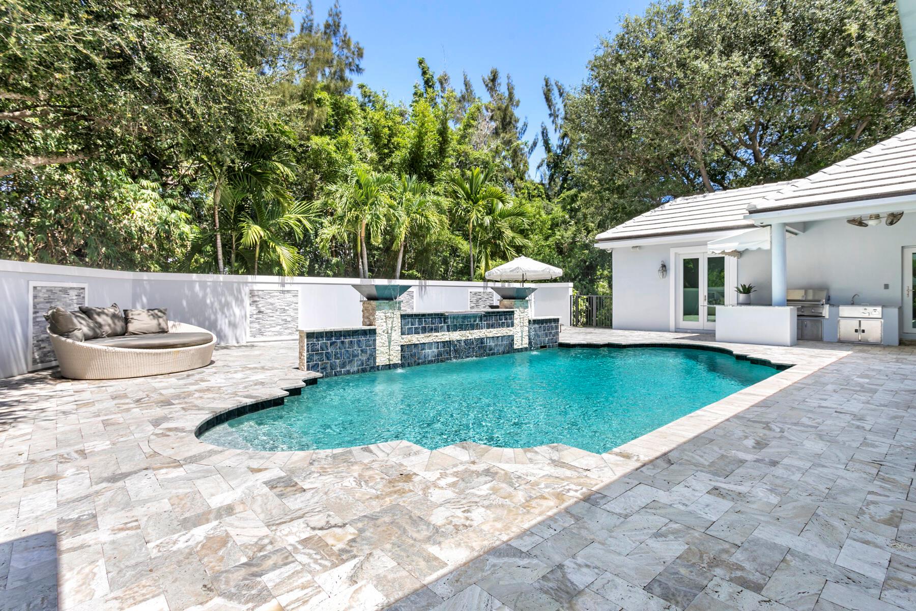 12375 Ridge Rd Rd North Palm Beach, FL 33408