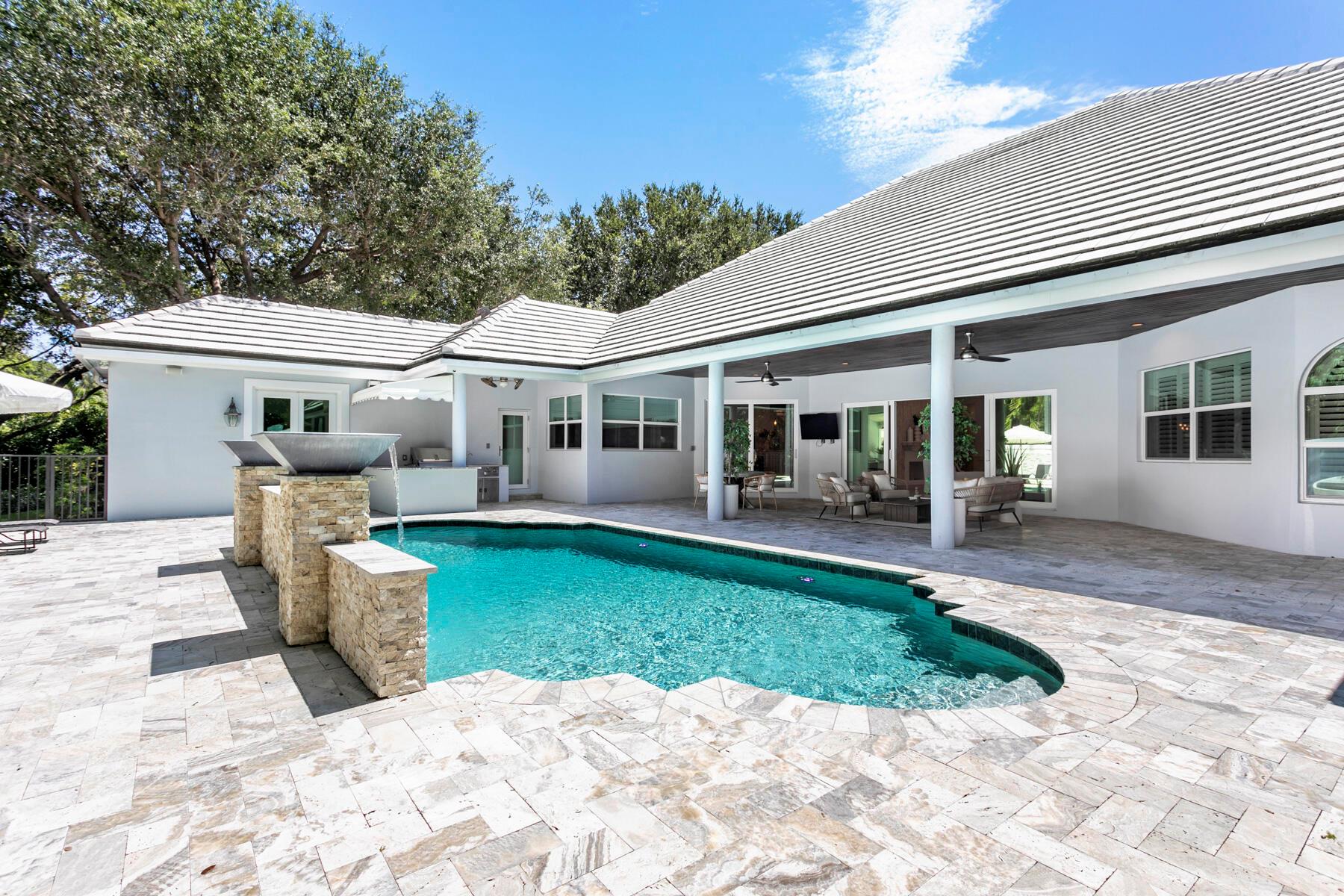 12375 Ridge Rd Rd North Palm Beach, FL 33408