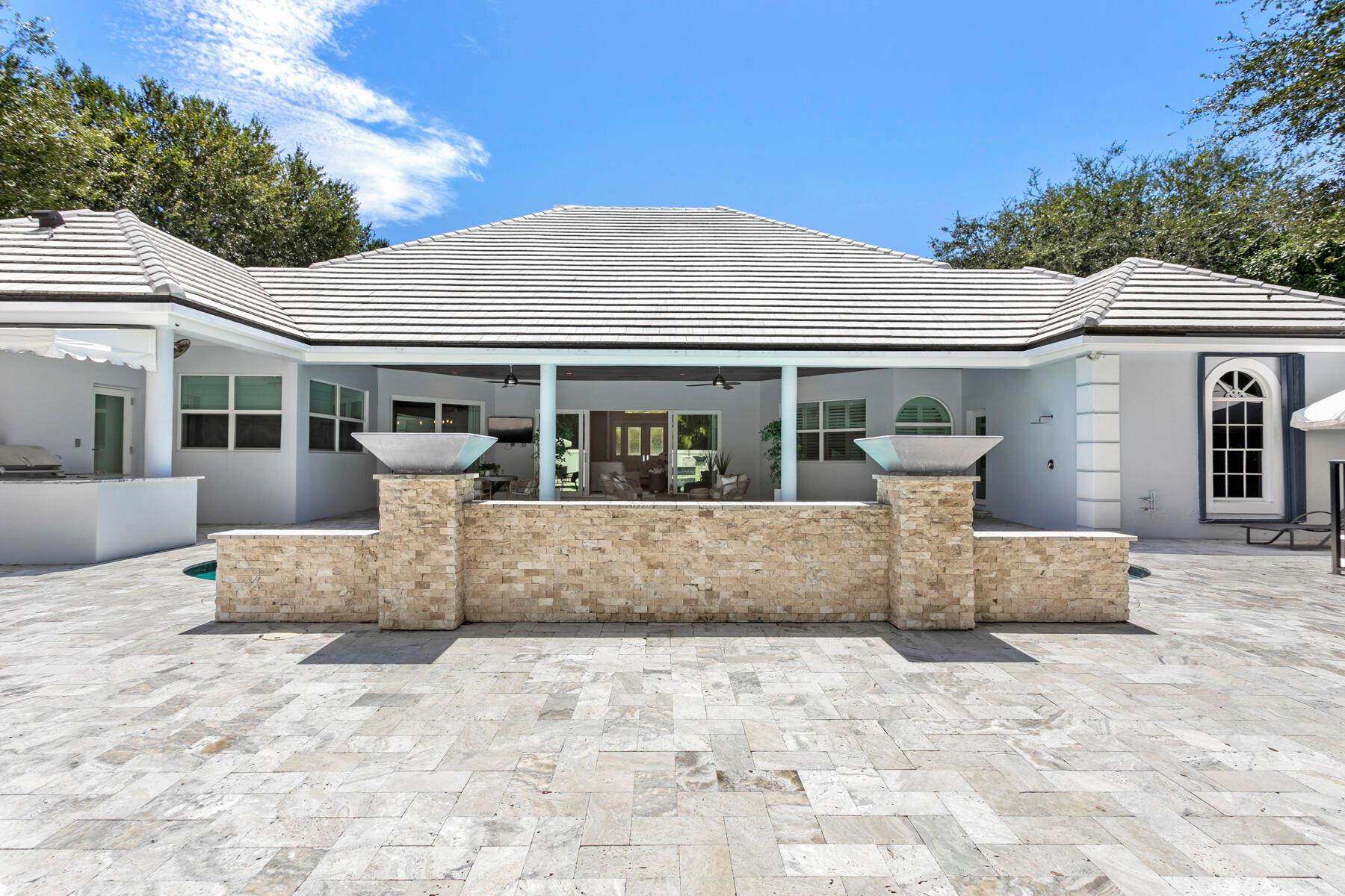 12375 Ridge Rd Rd North Palm Beach, FL 33408