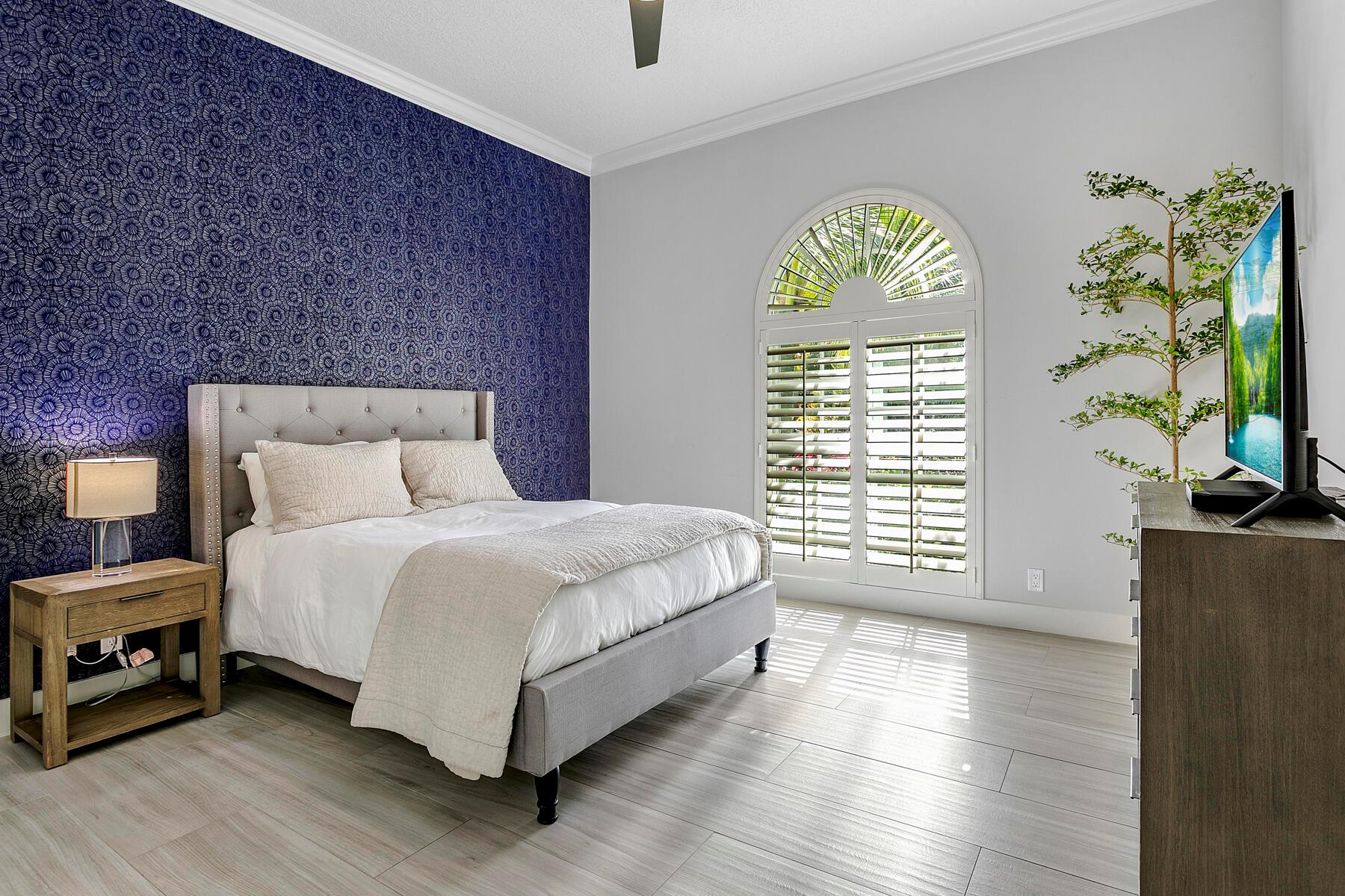 12375 Ridge Rd Rd North Palm Beach, FL 33408