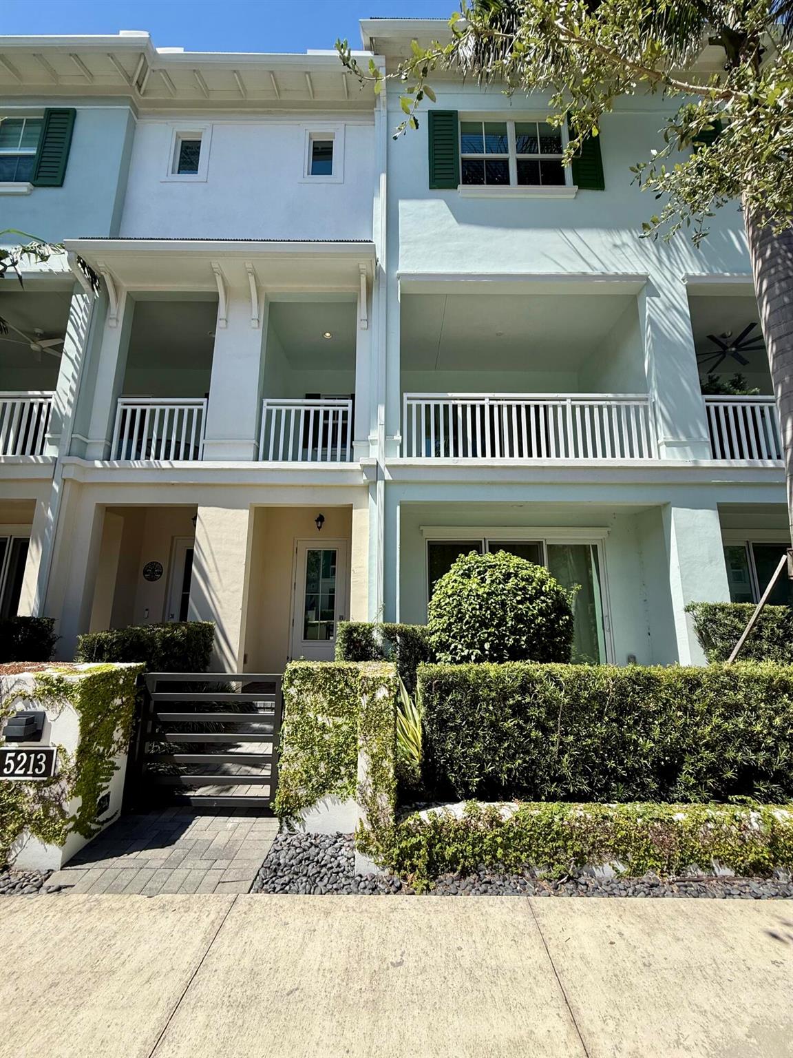 5213 Beckman Ter Ter