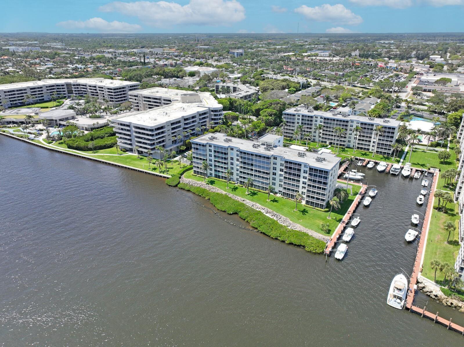 1 Harbourside Dr #1703