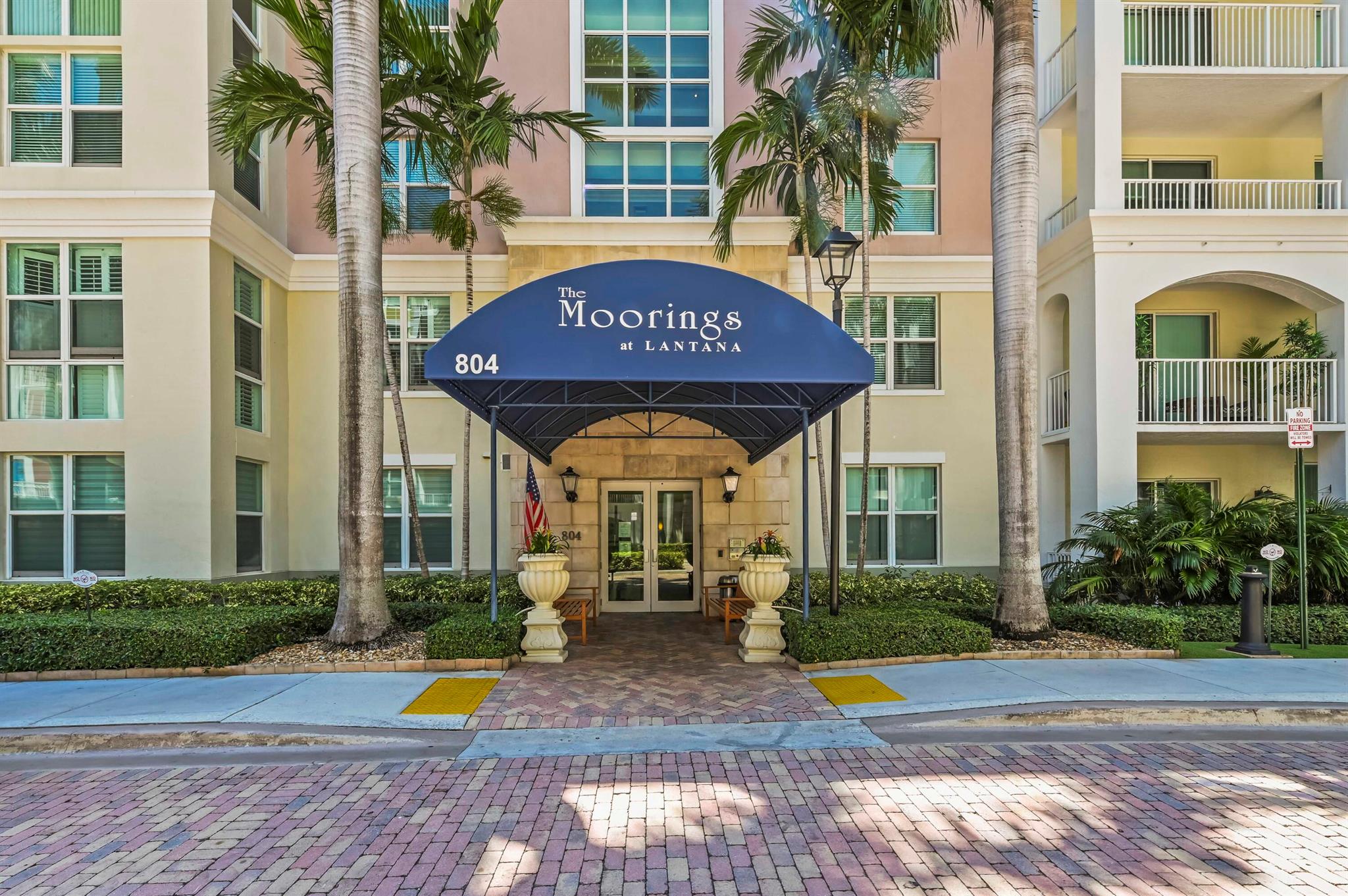 804 E Windward Way #122