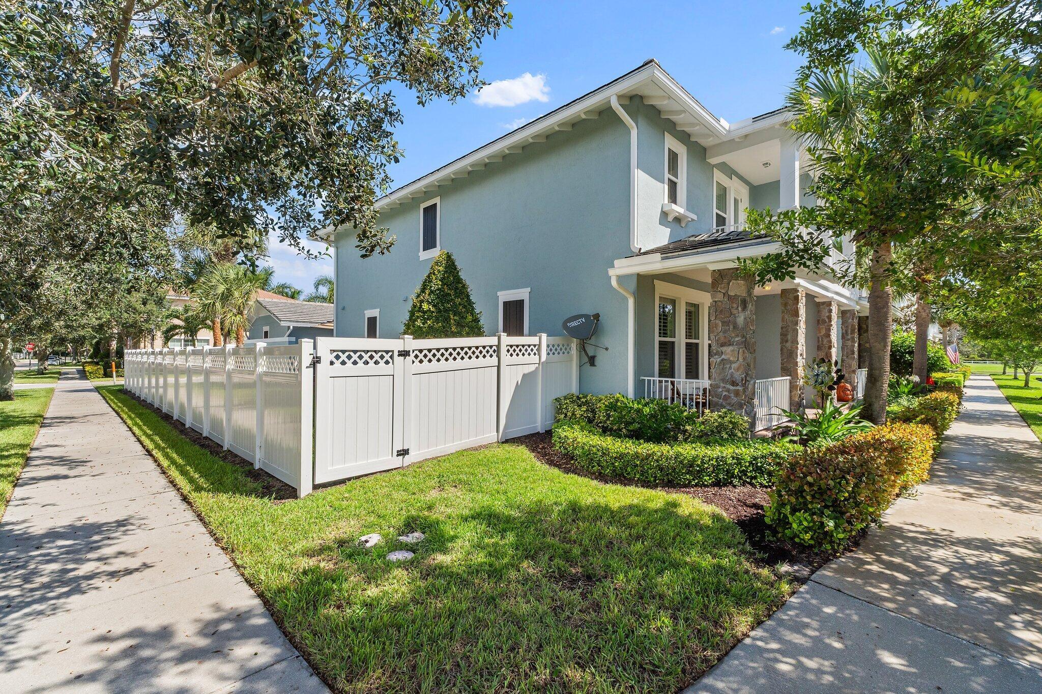 1077 N Prescott Dr Jupiter, FL 33458