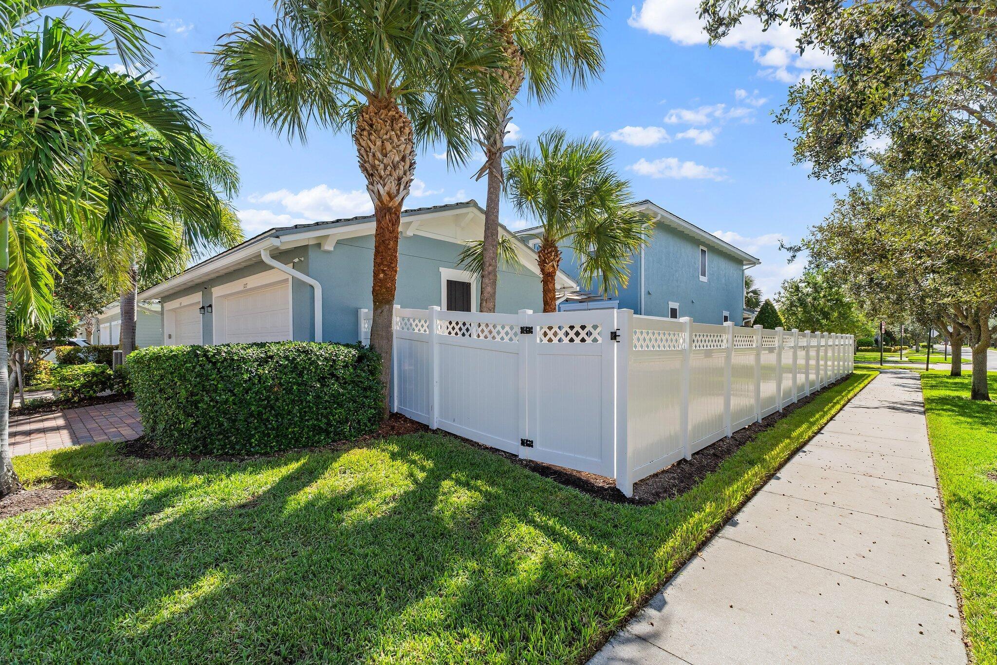 1077 N Prescott Dr Jupiter, FL 33458