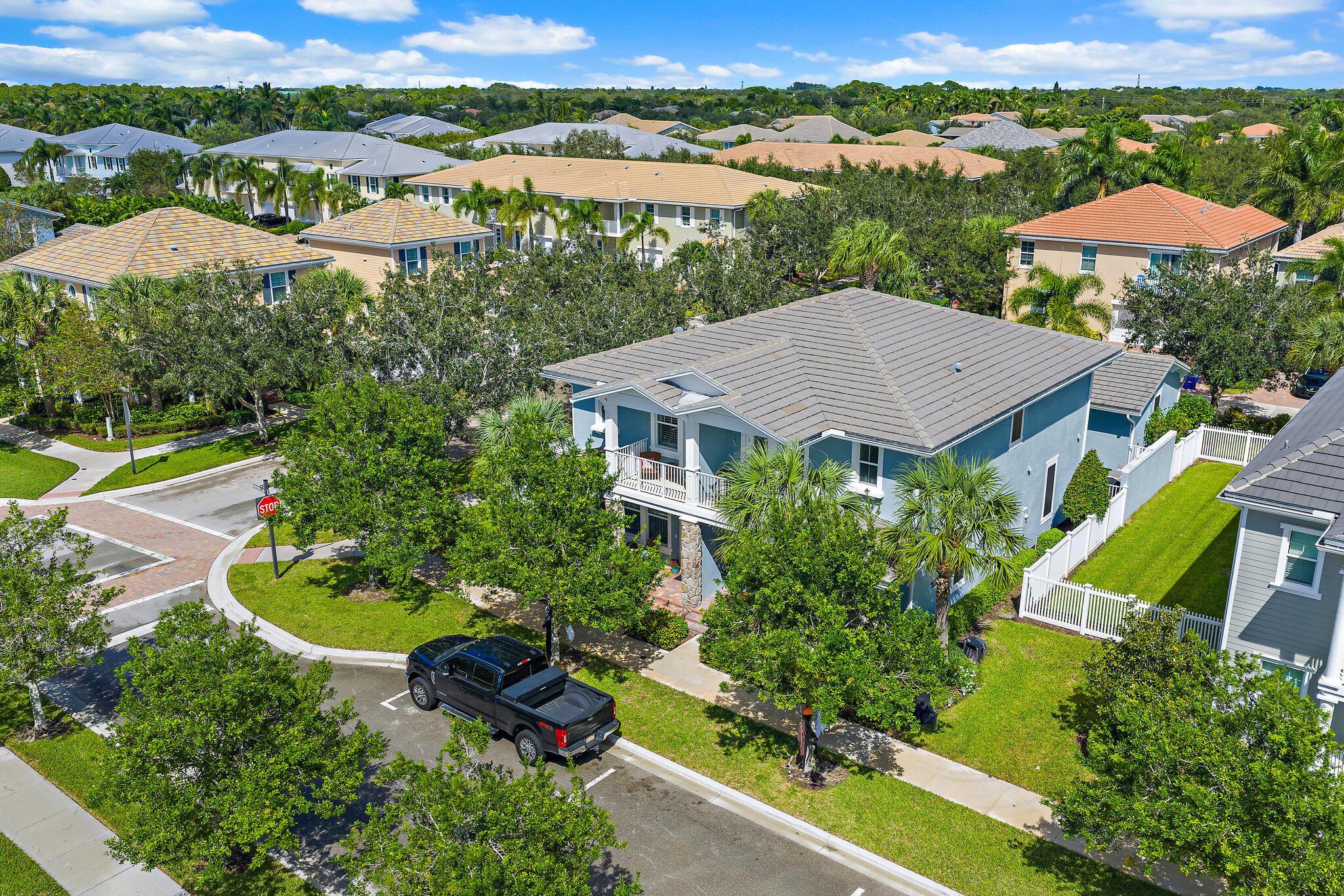 1077 N Prescott Dr Jupiter, FL 33458