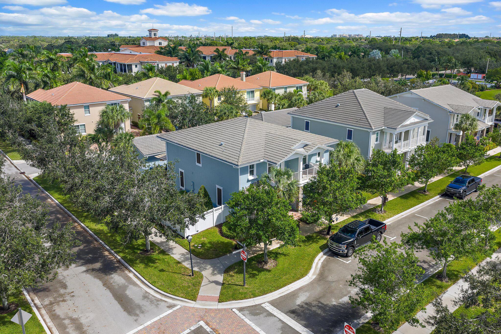 1077 N Prescott Dr Jupiter, FL 33458