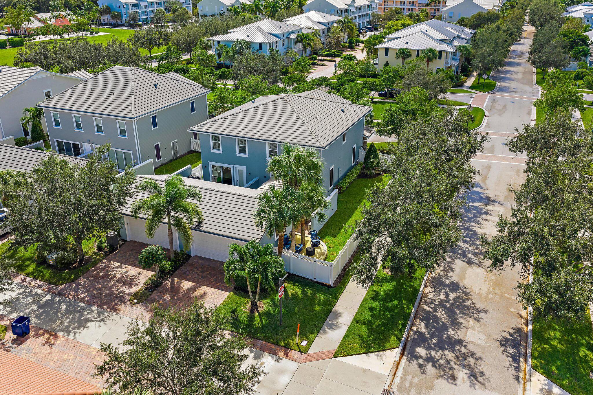 1077 N Prescott Dr Jupiter, FL 33458