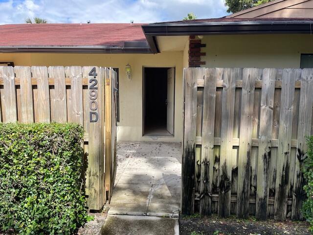 4290 Woodstock Dr #D