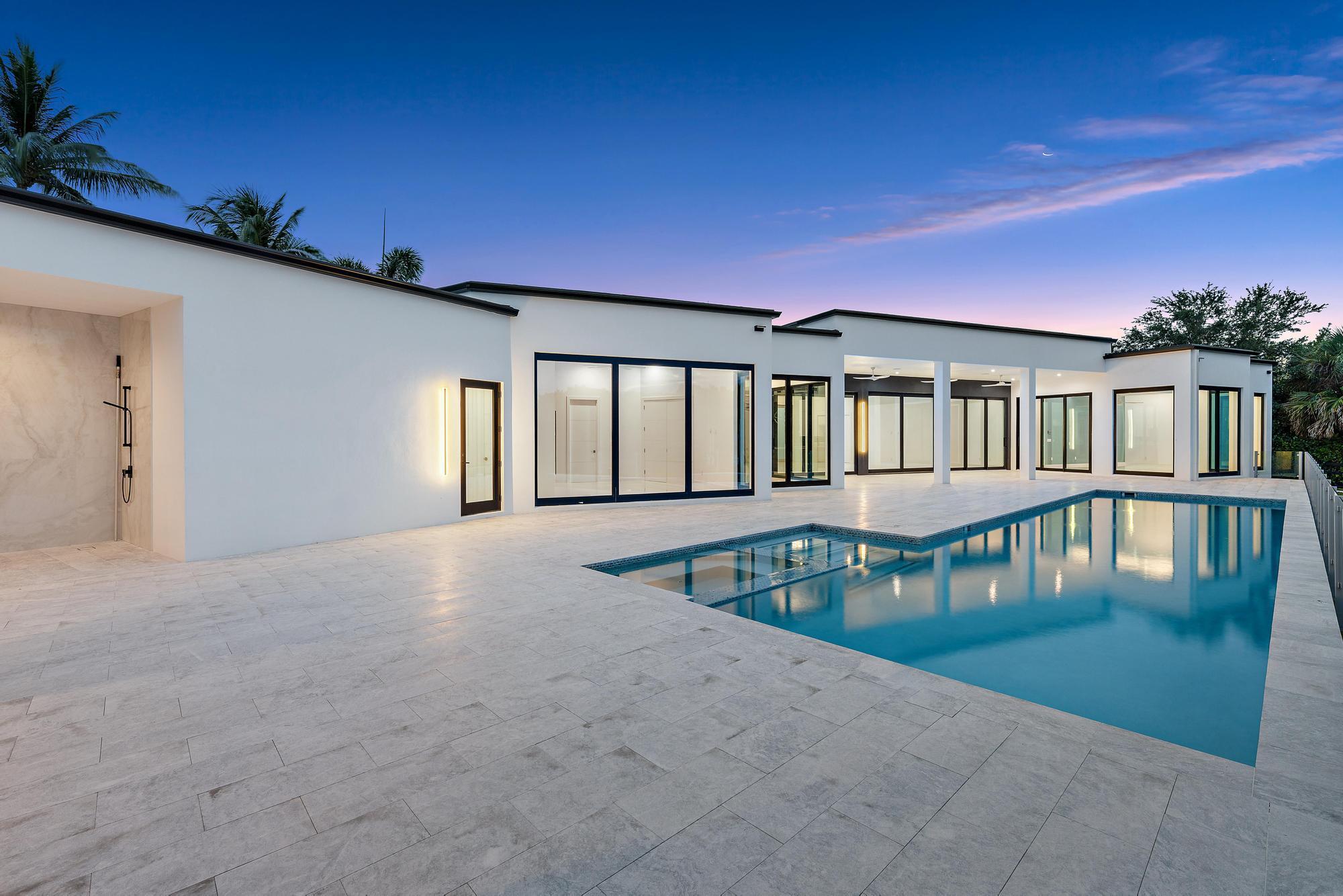 8309 SE Rivers Edge St Jupiter, FL 33458