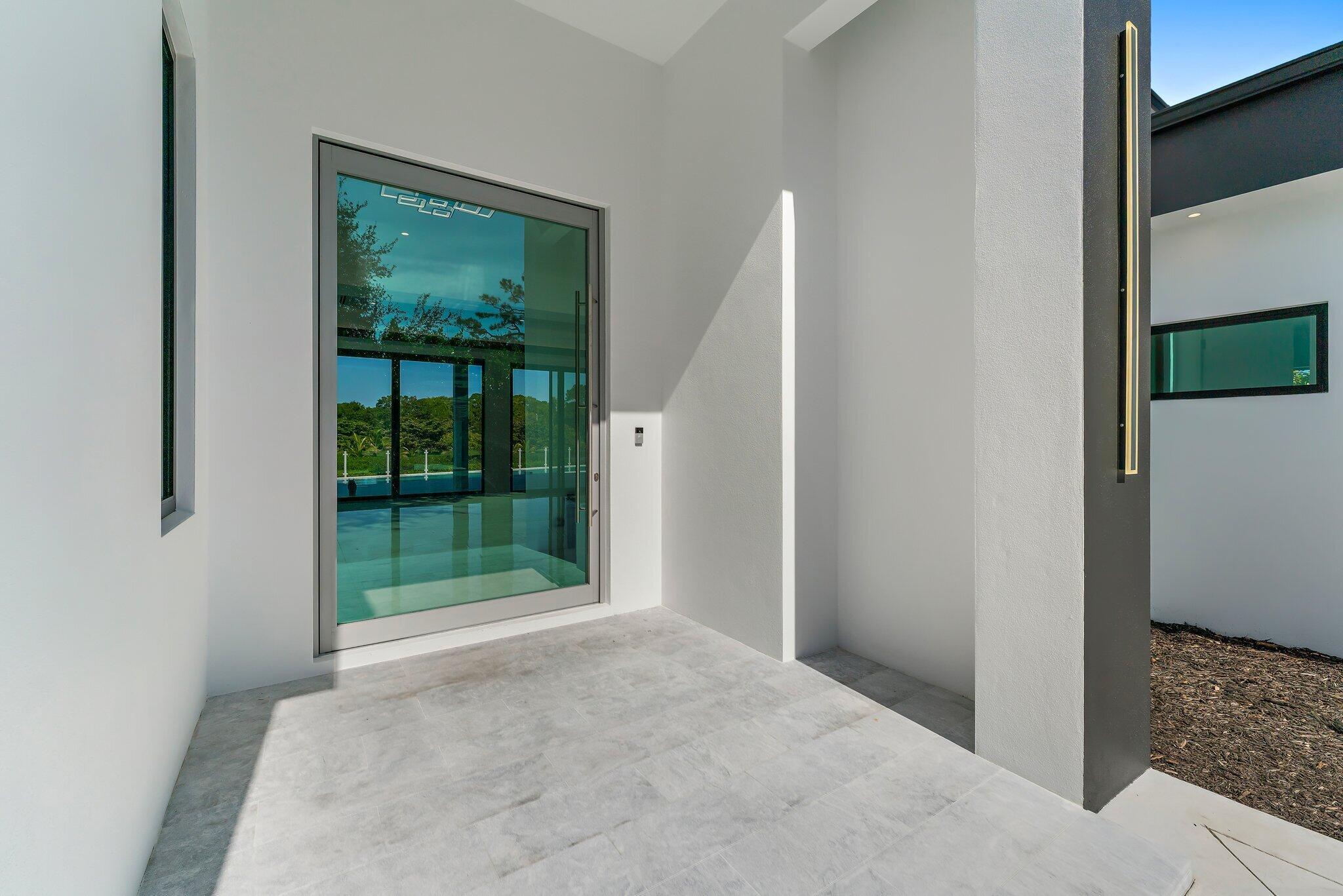 8309 SE Rivers Edge St Jupiter, FL 33458