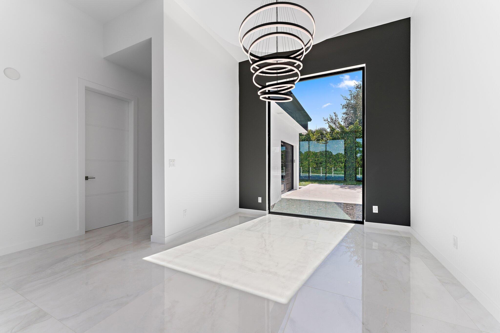 8309 SE Rivers Edge St Jupiter, FL 33458