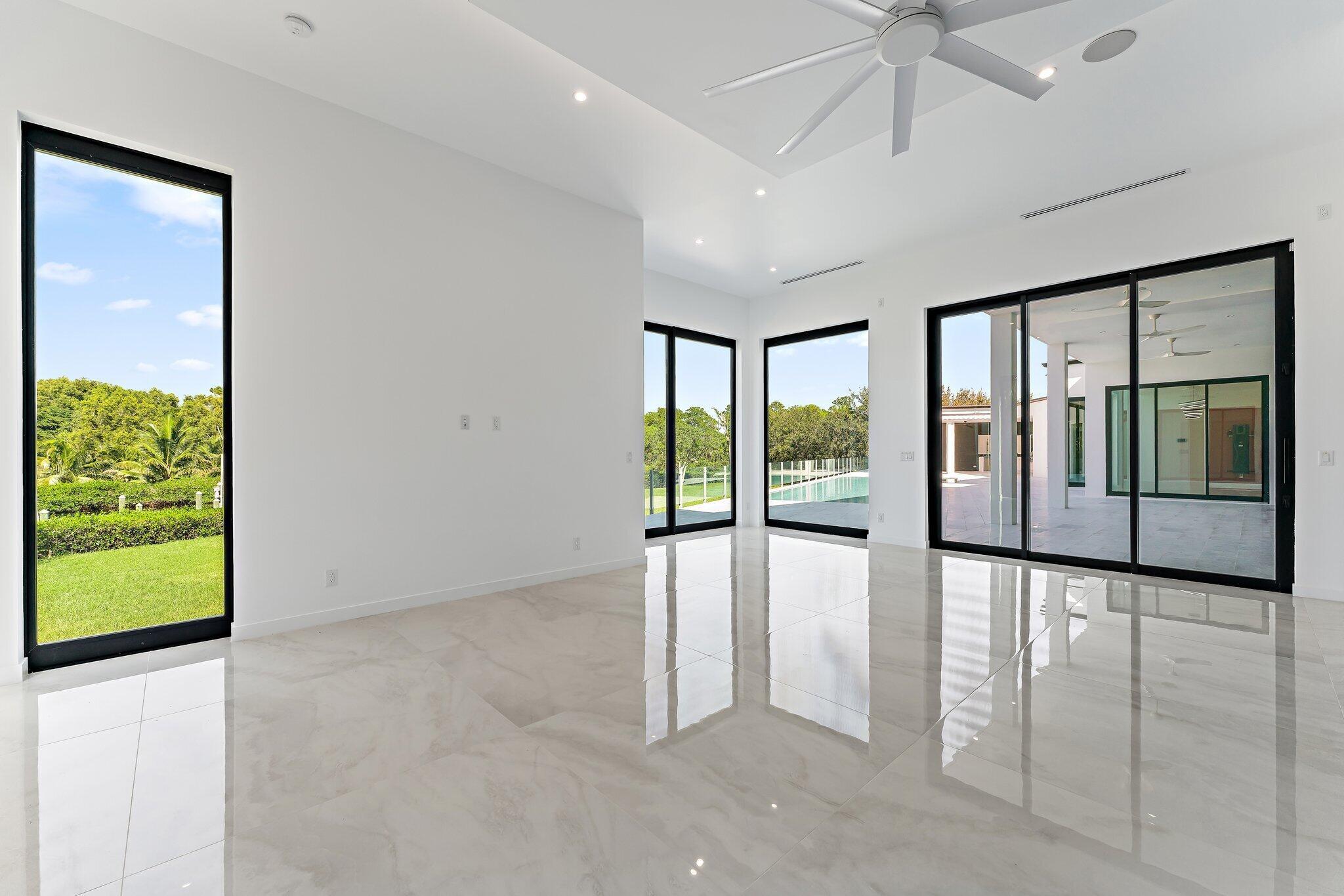 8309 SE Rivers Edge St Jupiter, FL 33458