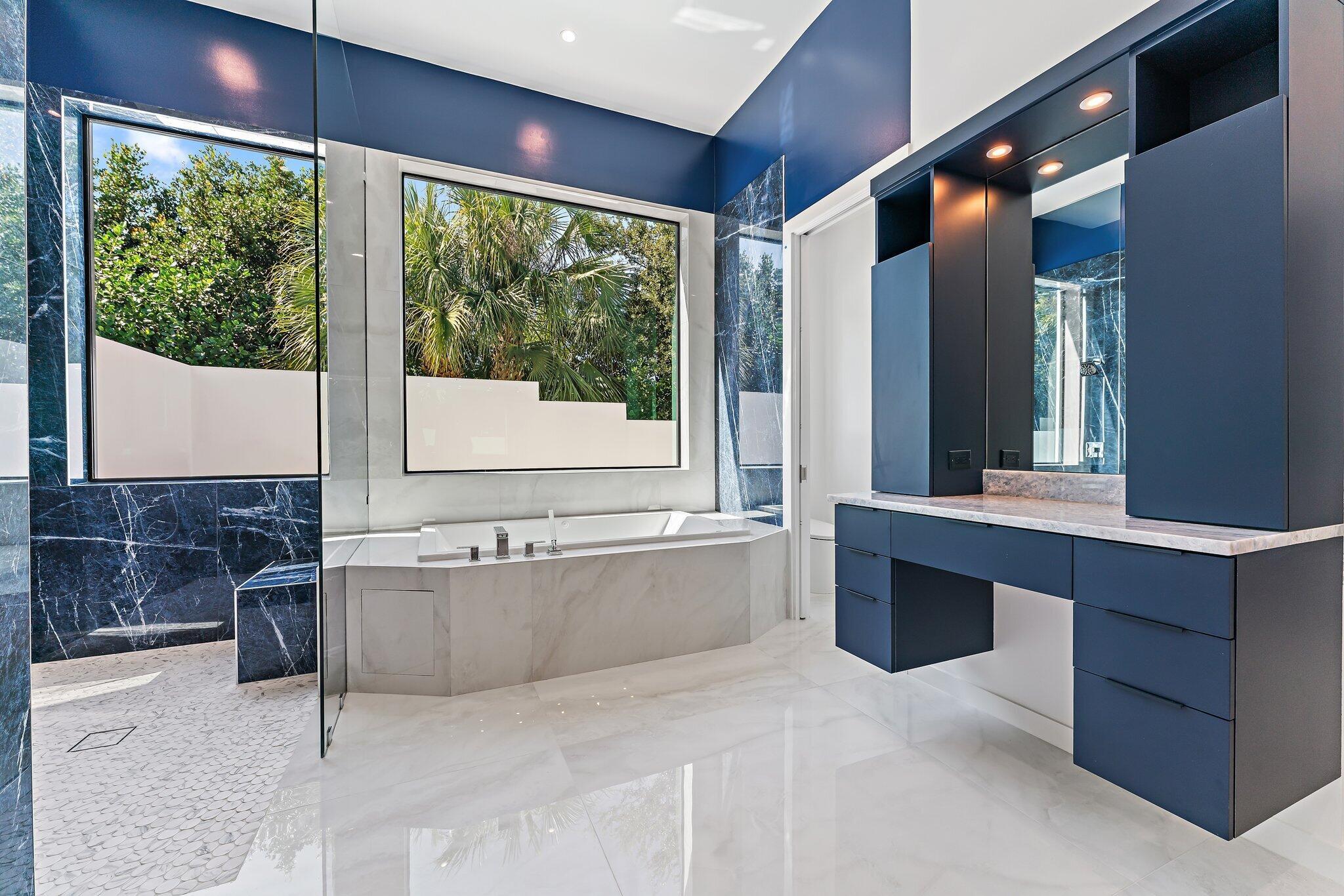 8309 SE Rivers Edge St Jupiter, FL 33458