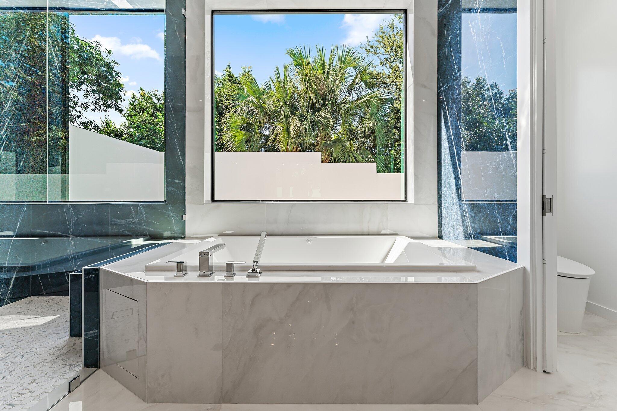 8309 SE Rivers Edge St Jupiter, FL 33458