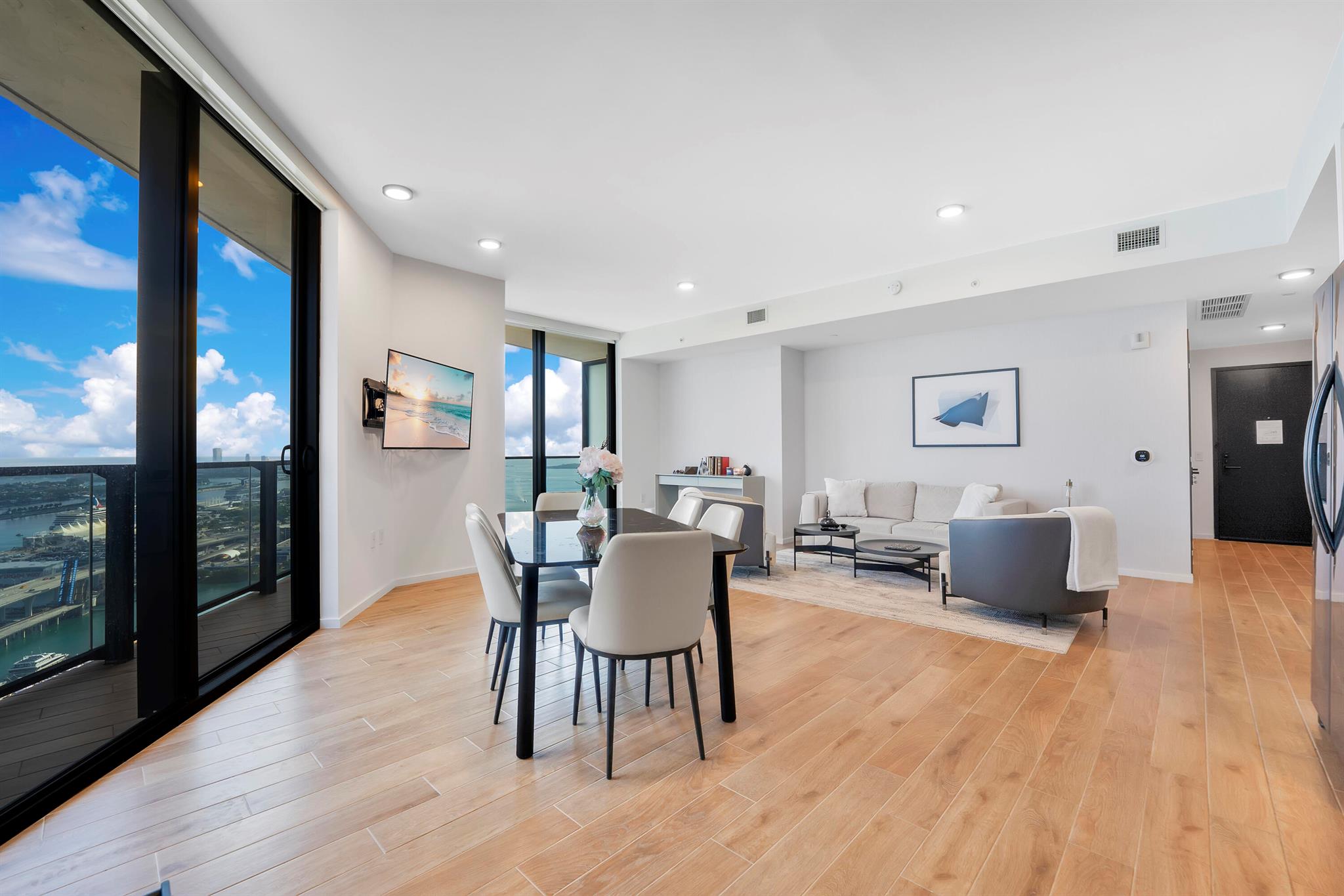 398 NE 5th St #3709 Miami, FL 33132