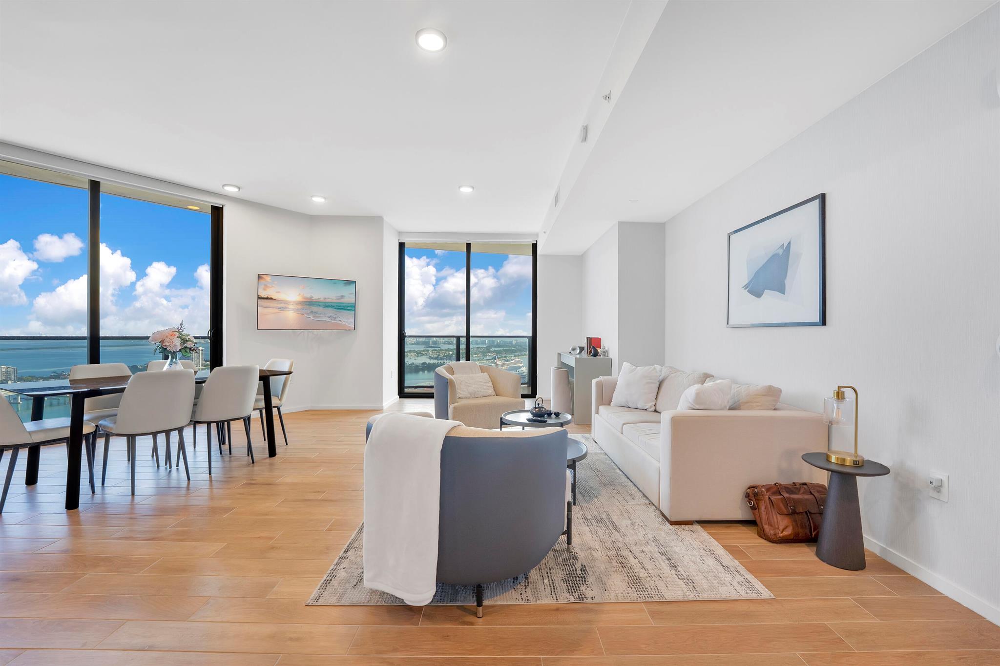 398 NE 5th St #3709 Miami, FL 33132