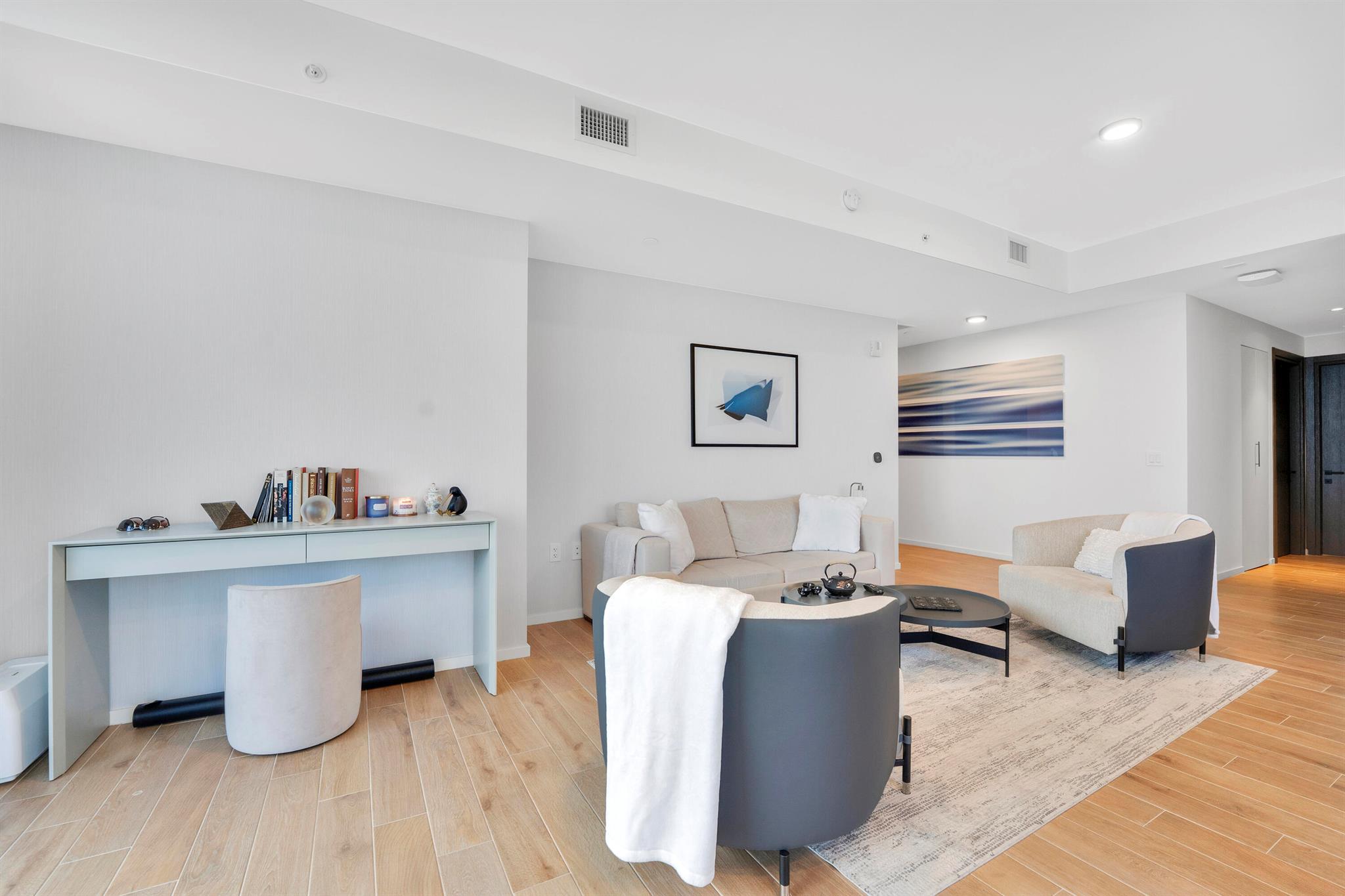 398 NE 5th St #3709 Miami, FL 33132