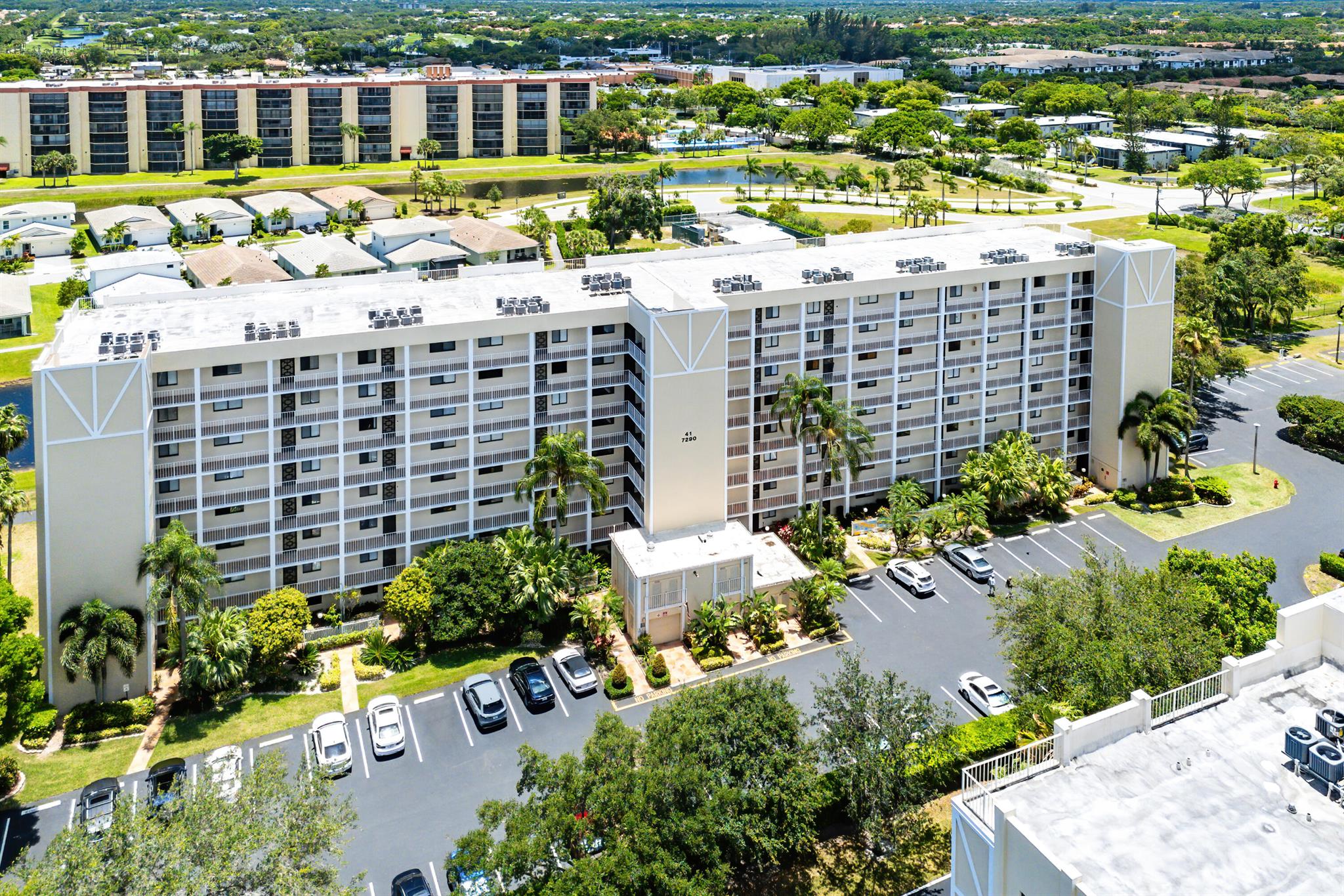 7290 Kinghurst Dr #607 Delray Beach, FL 33446