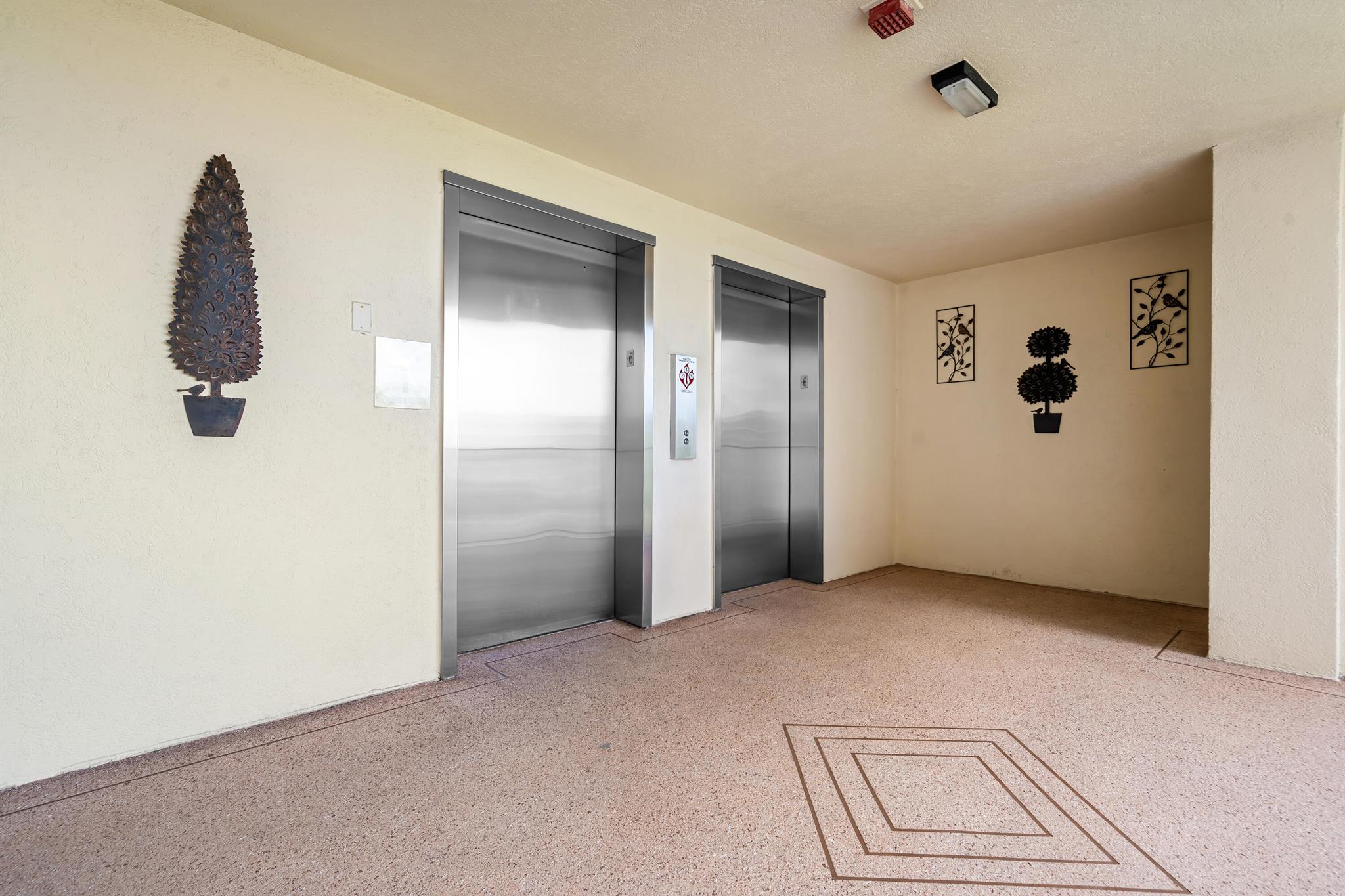 7290 Kinghurst Dr #607 Delray Beach, FL 33446