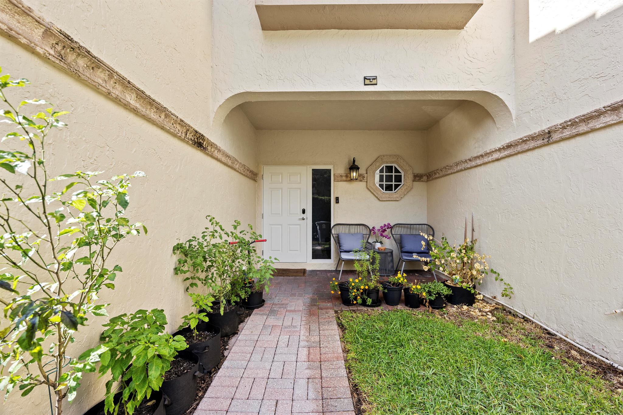 6822 Via Regina Boca Raton, FL 33433