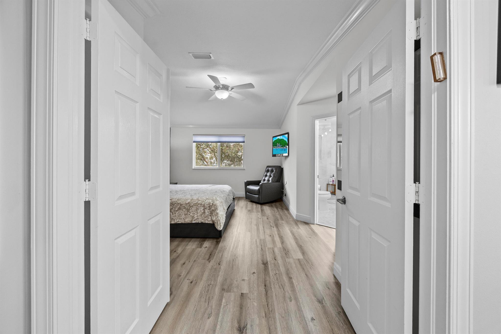 6822 Via Regina Boca Raton, FL 33433