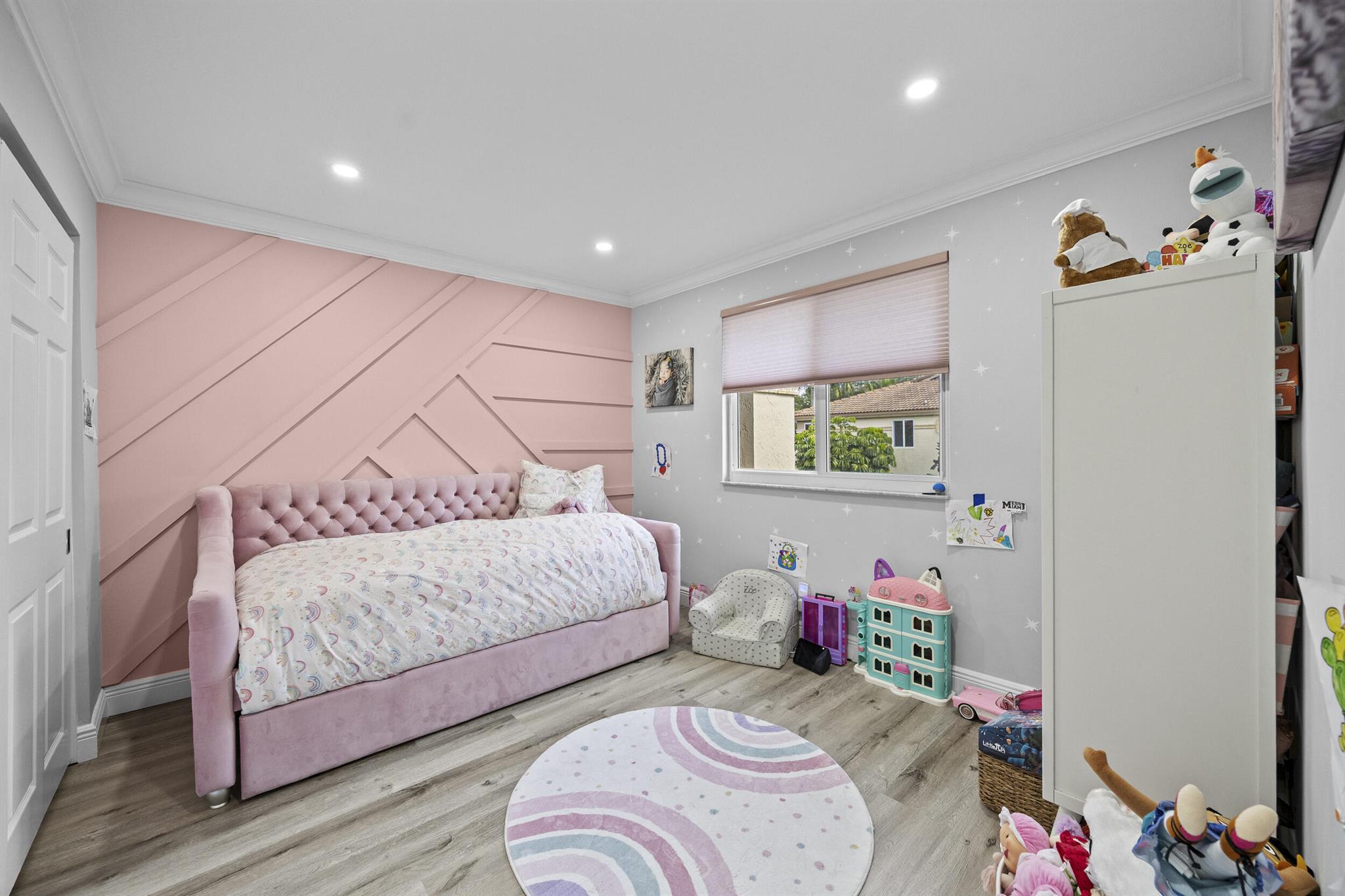 6822 Via Regina Boca Raton, FL 33433