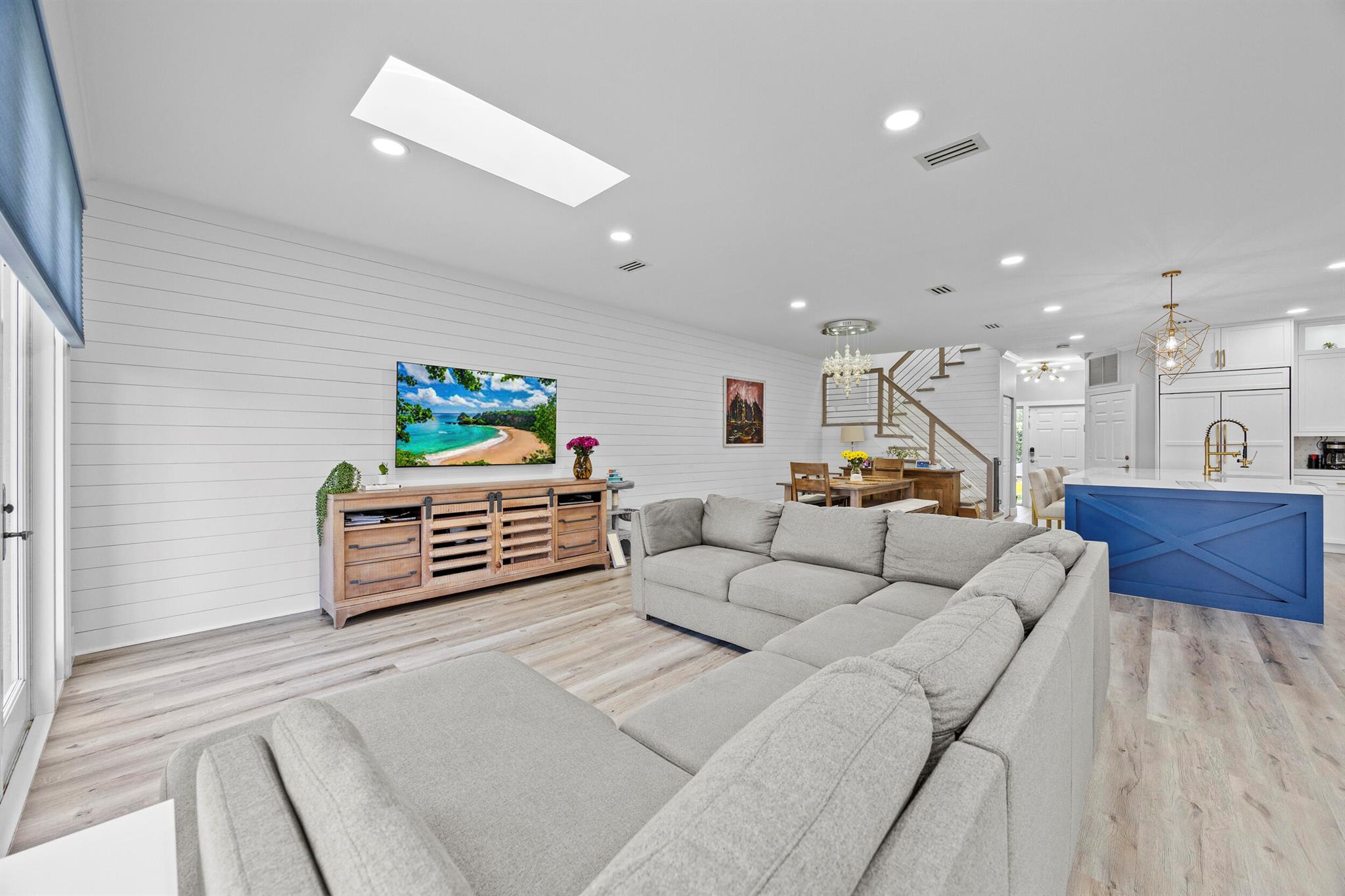 6822 Via Regina Boca Raton, FL 33433