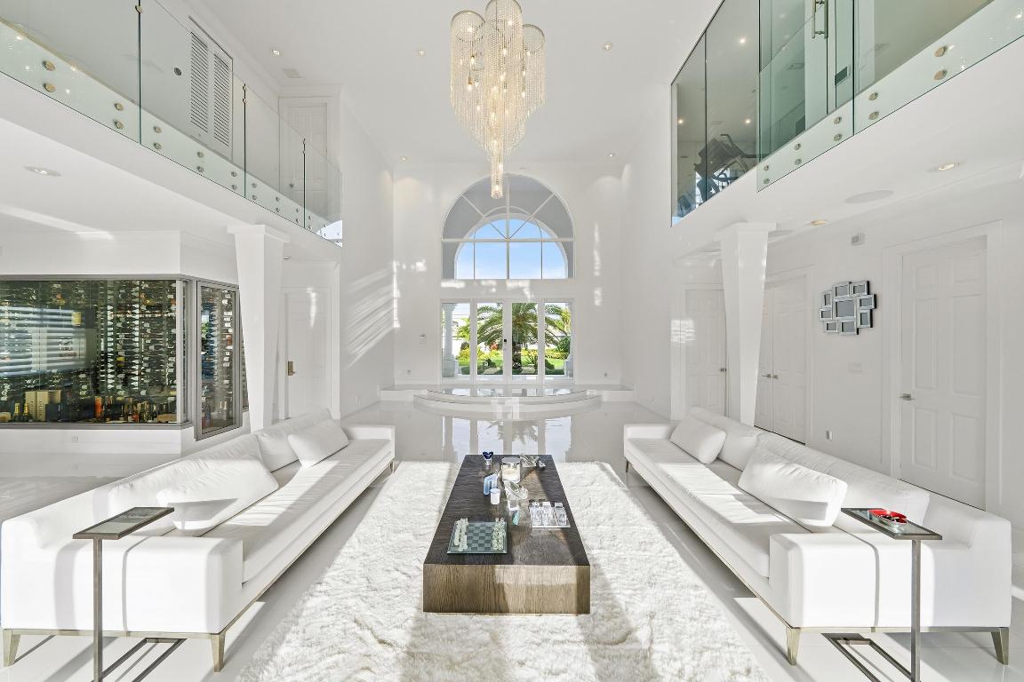 16430 NE 30th North Miami Beach, FL 33160