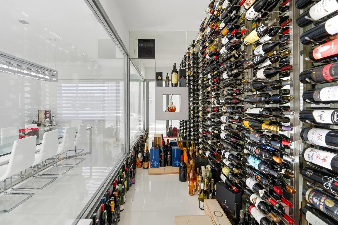 16430 NE 30th North Miami Beach, FL 33160