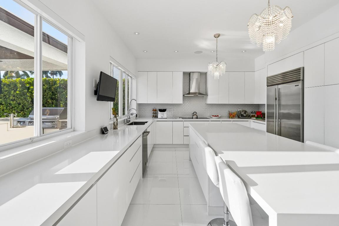 16430 NE 30th North Miami Beach, FL 33160