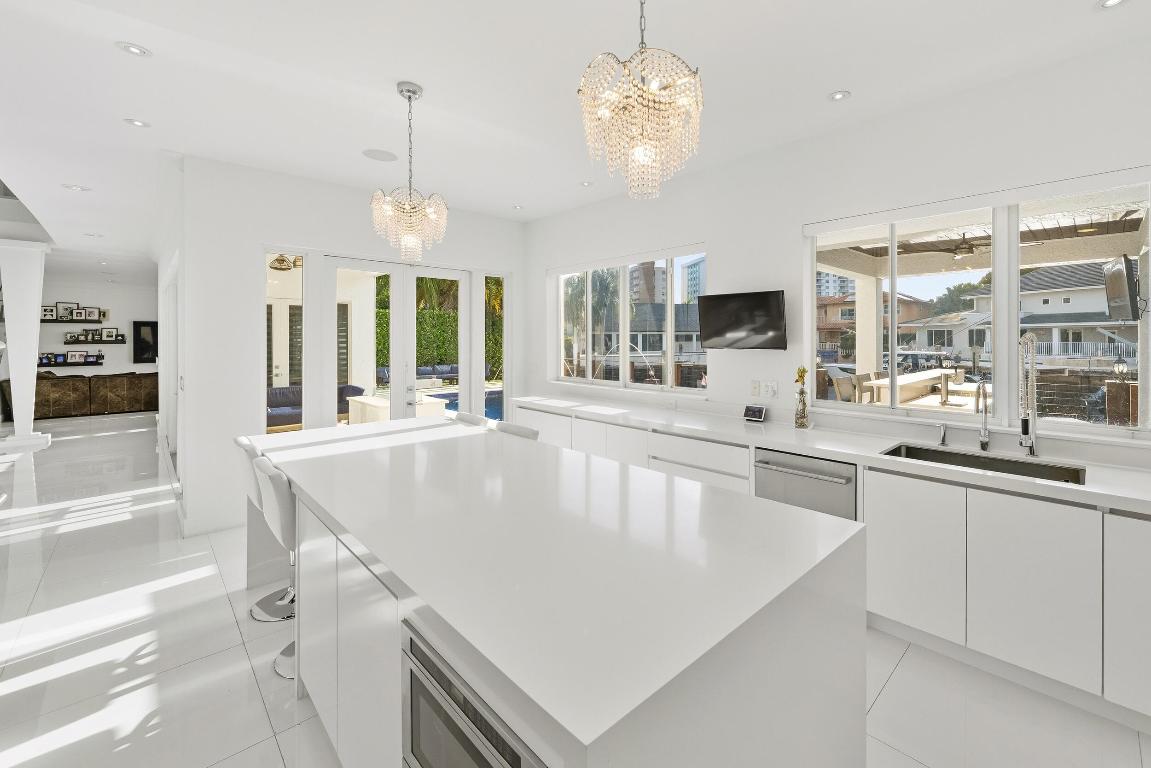 16430 NE 30th North Miami Beach, FL 33160