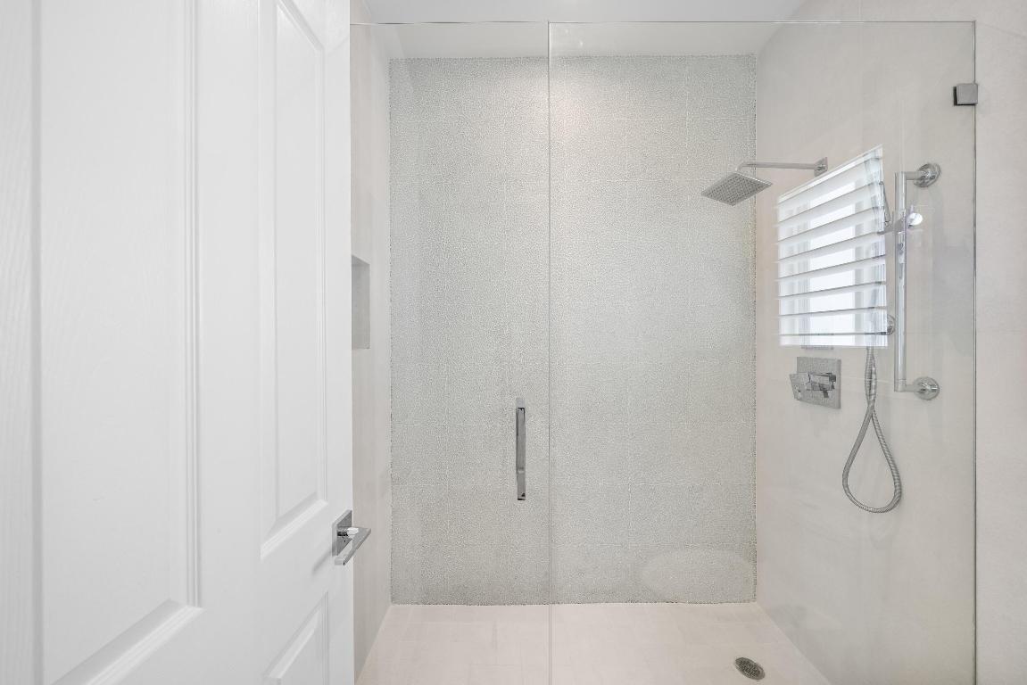 16430 NE 30th North Miami Beach, FL 33160