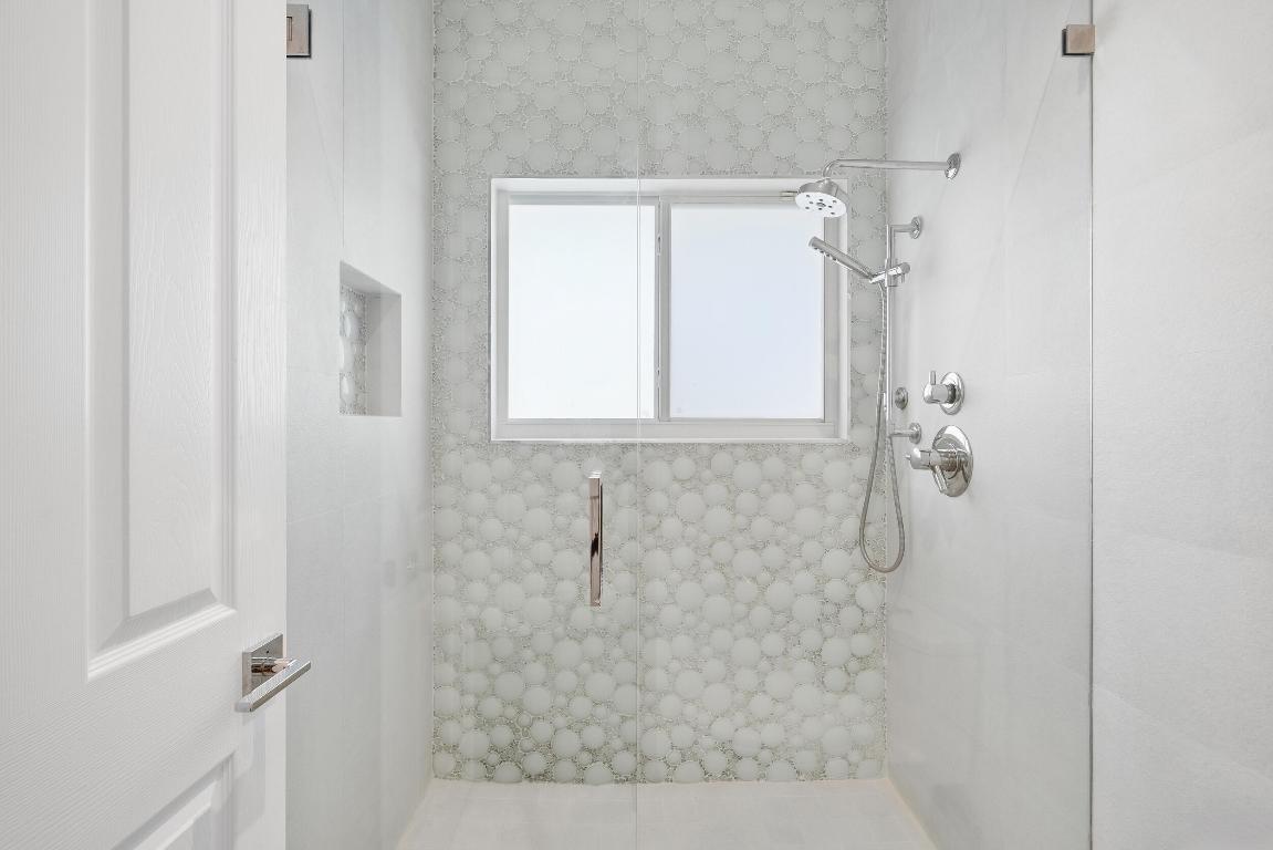 16430 NE 30th North Miami Beach, FL 33160