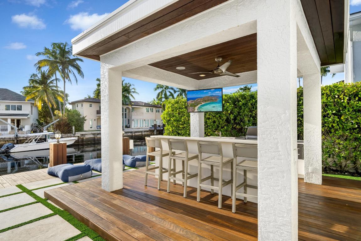 16430 NE 30th North Miami Beach, FL 33160